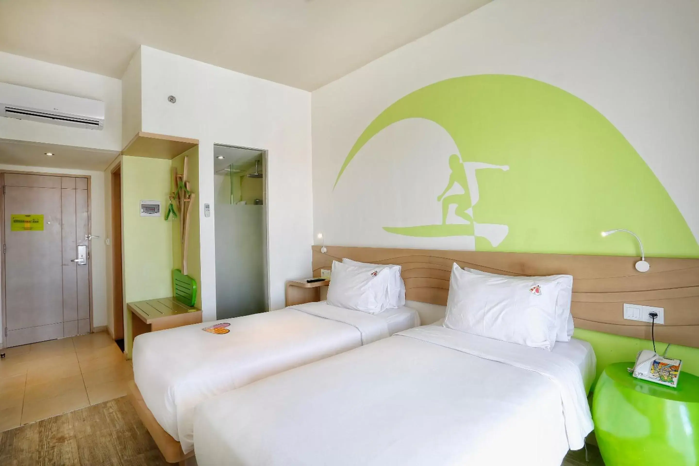 Bed, Room Photo in MaxOneHotels at Bukit Jimbaran