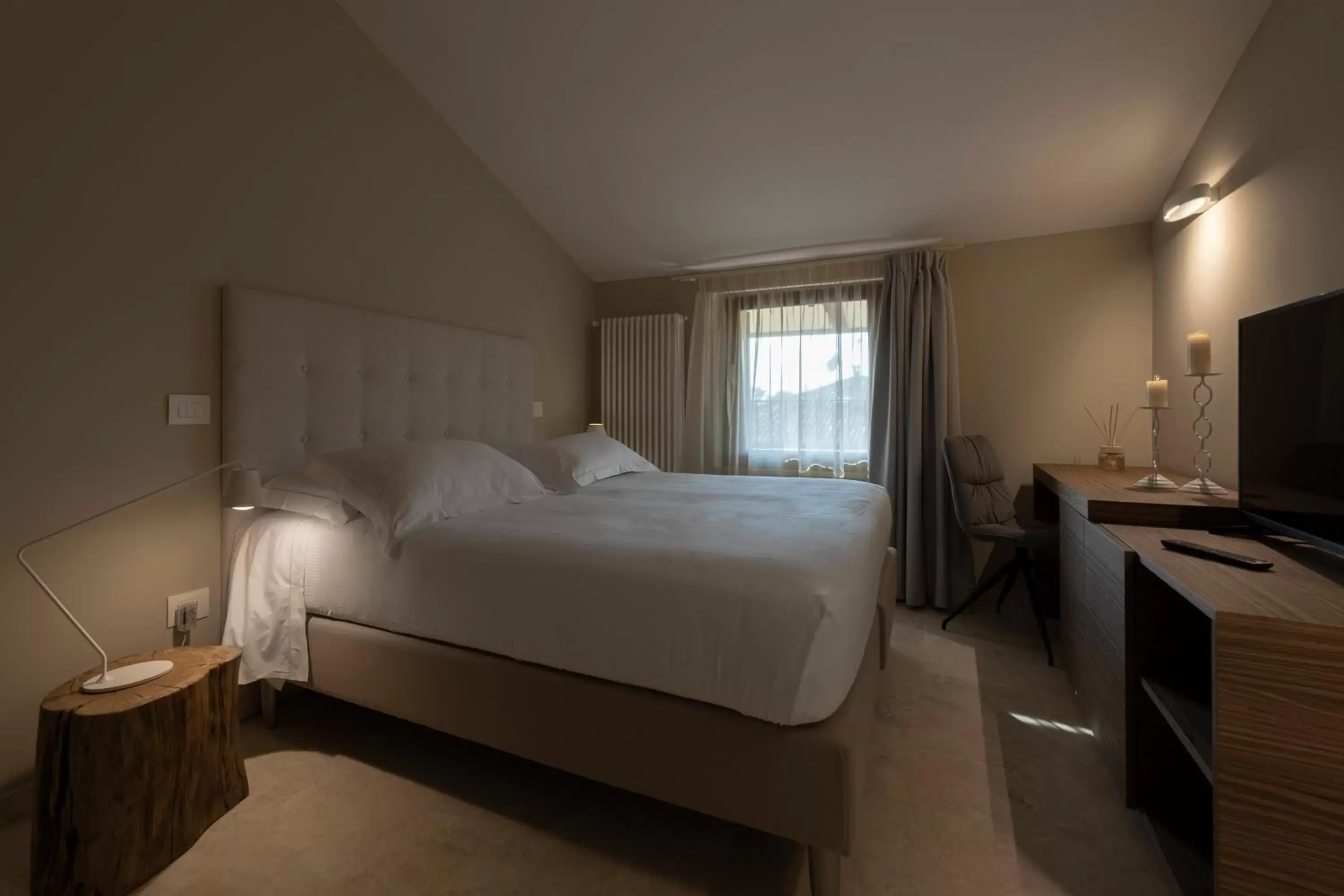 Bedroom, Bed in Tenuta San Masseo - boutique farm resort & SPA
