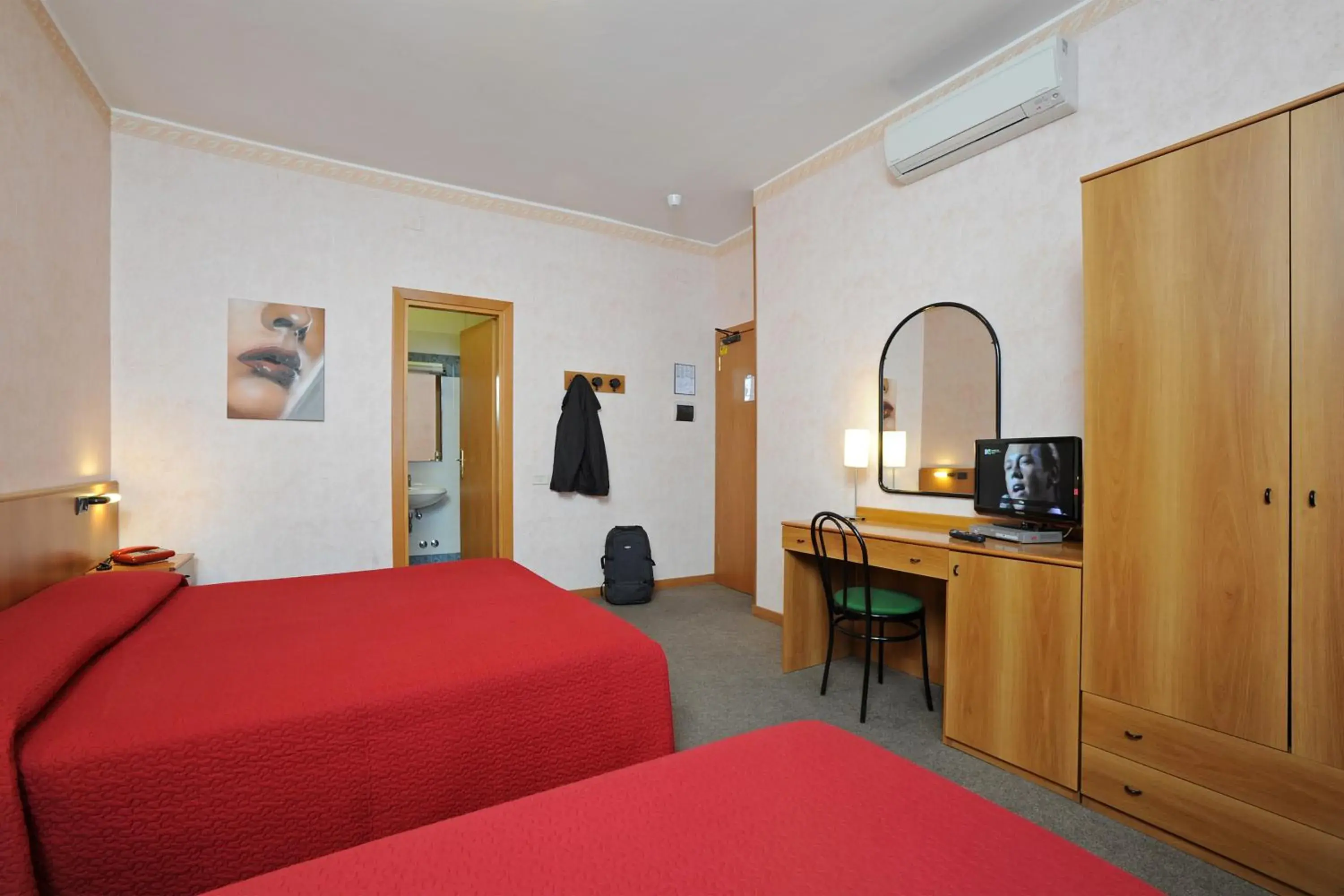 Photo of the whole room, Bed in Tuscia Hotel