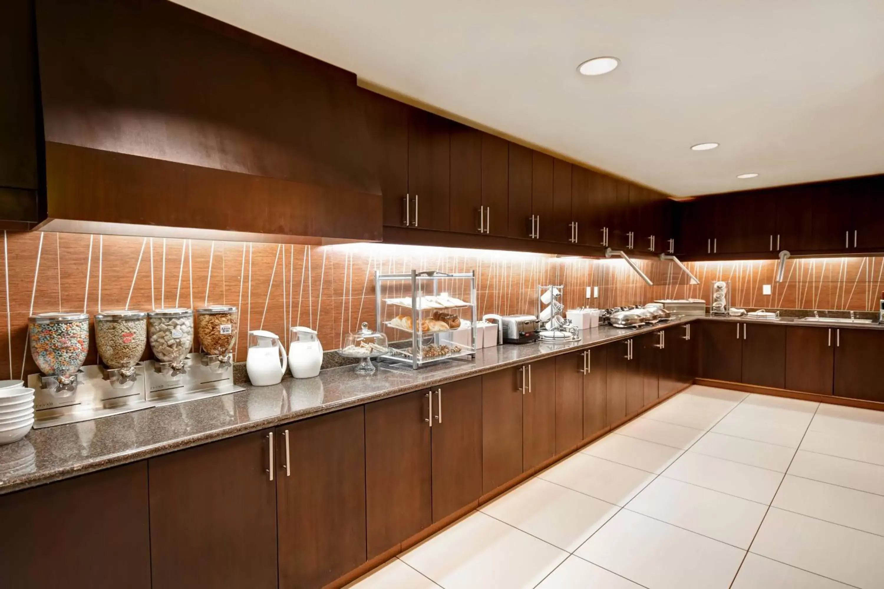 Breakfast, Kitchen/Kitchenette in Residence Inn by Marriott Stillwater