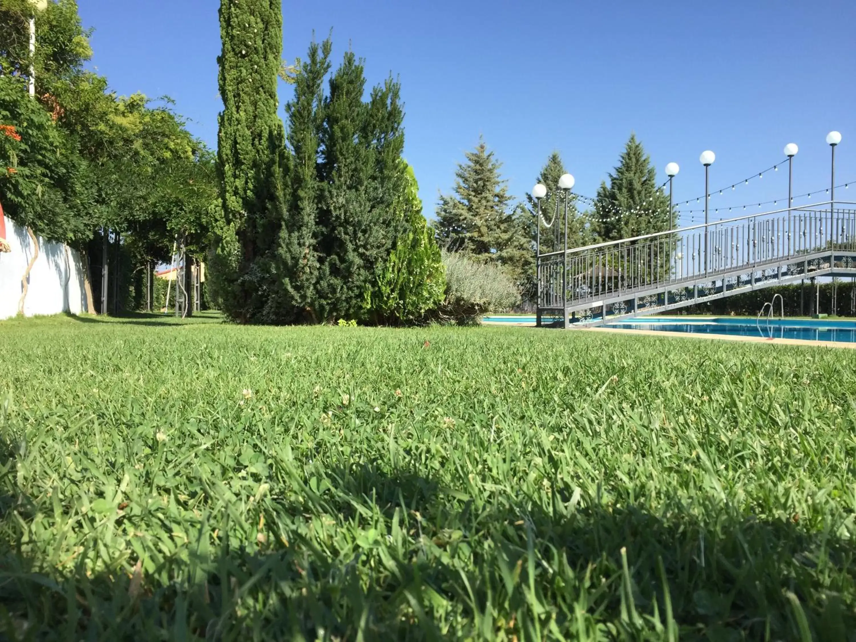 Swimming pool in Apartamentos Atalayas Extremadura