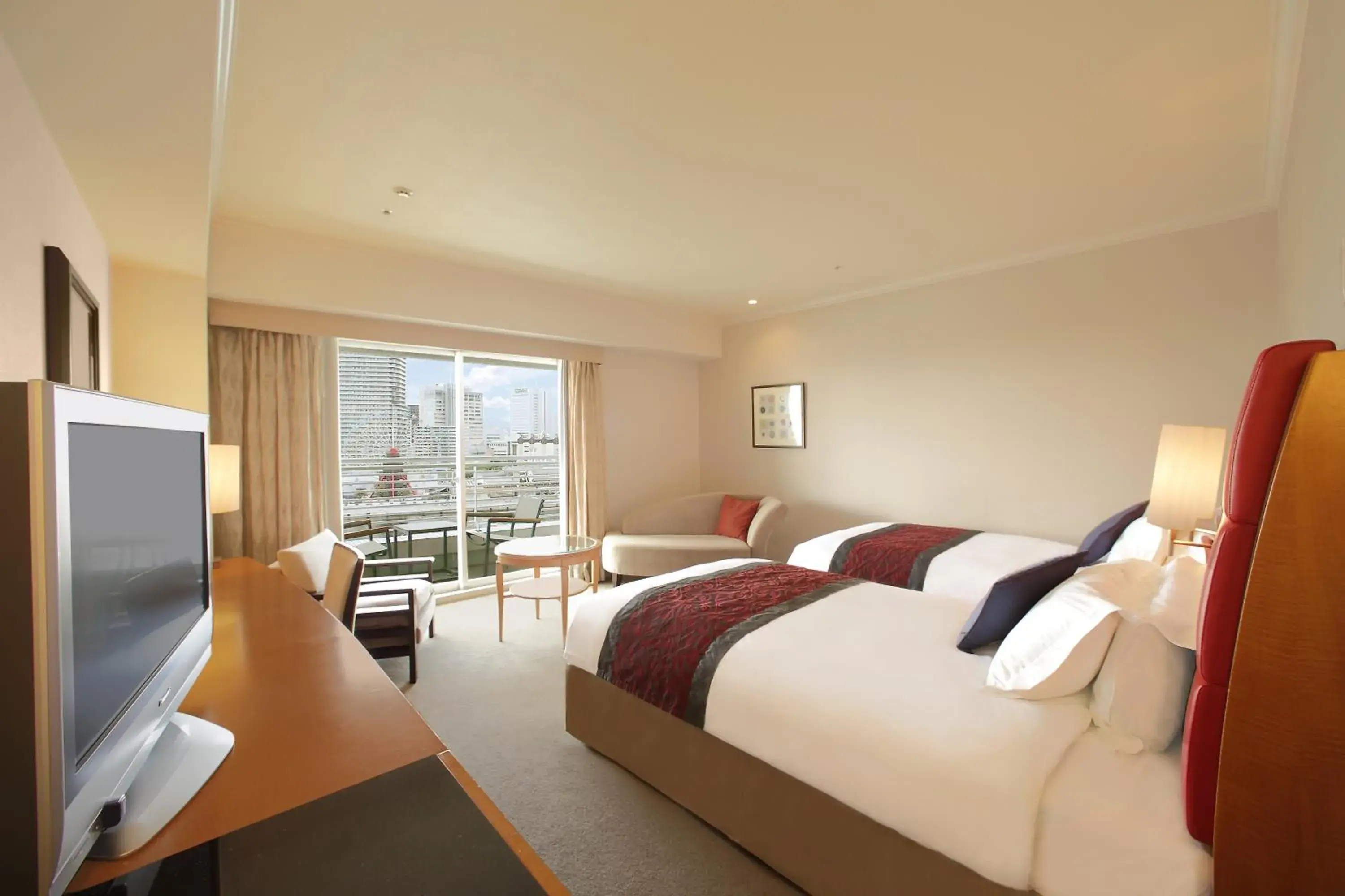 Photo of the whole room in Kobe Meriken Park Oriental Hotel