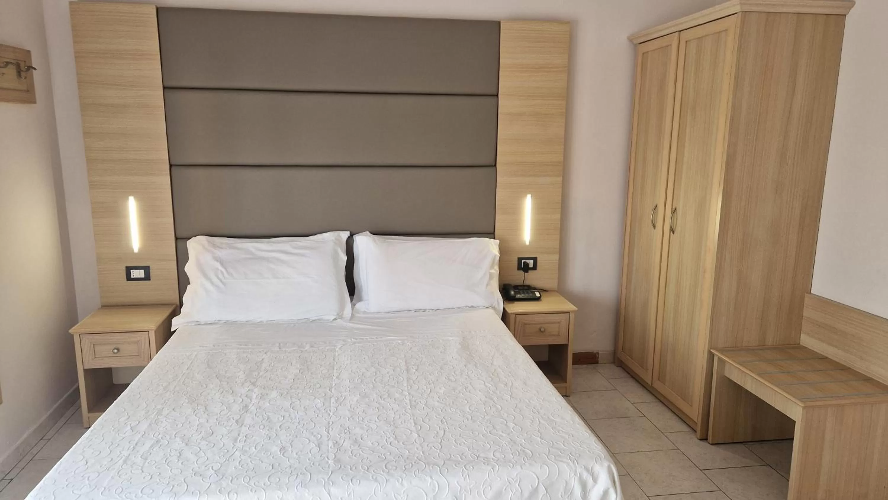 Bed in Hotel Trasimeno Bittarelli
