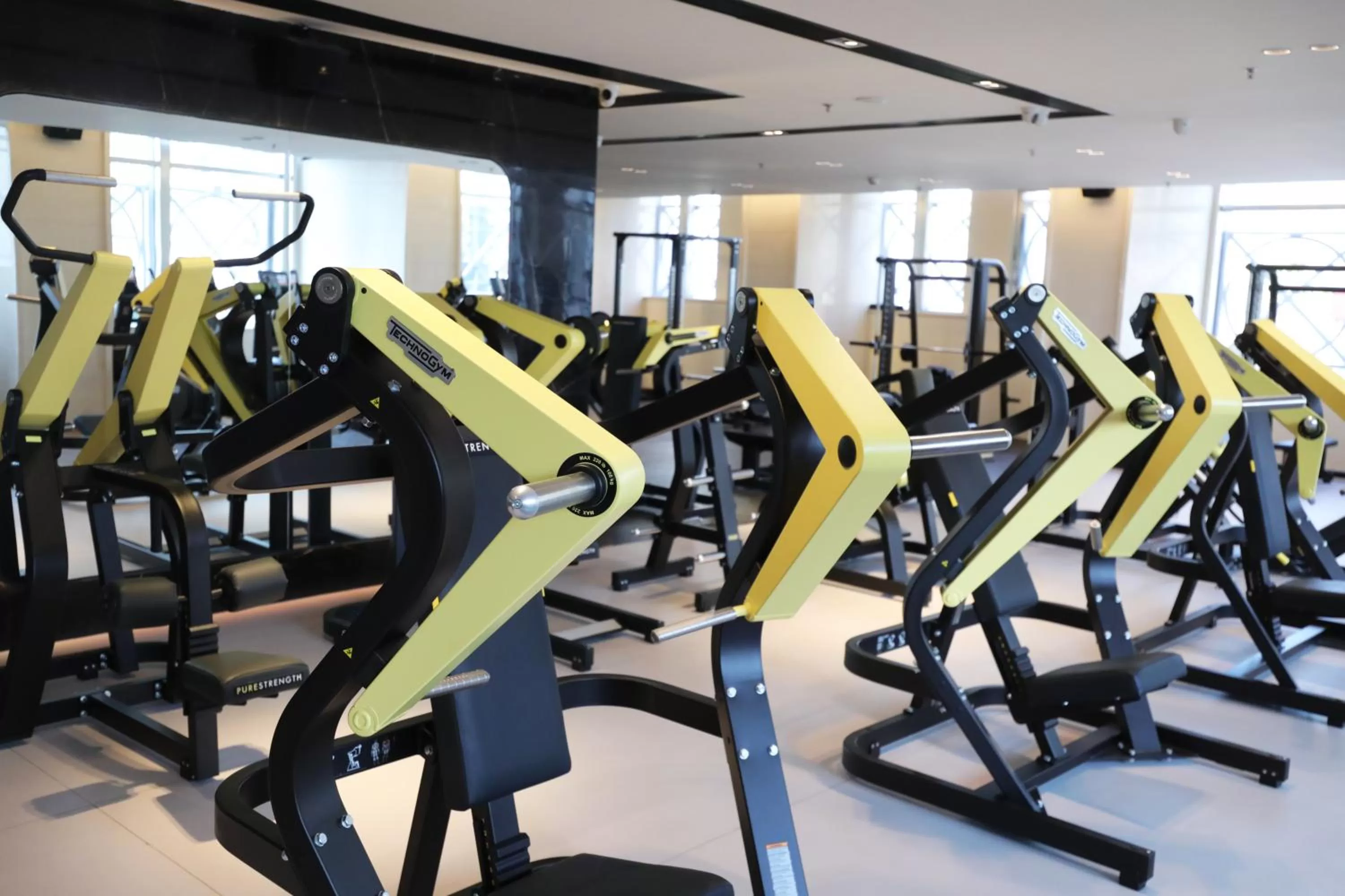 Fitness centre/facilities in Crowne Plaza Shenzhen Futian, Near to Shenzhen Convention&Exhibition Centre, Shenzhen Stock Exchange and Shenzhen Civic Center, Outdoor Heated Pool