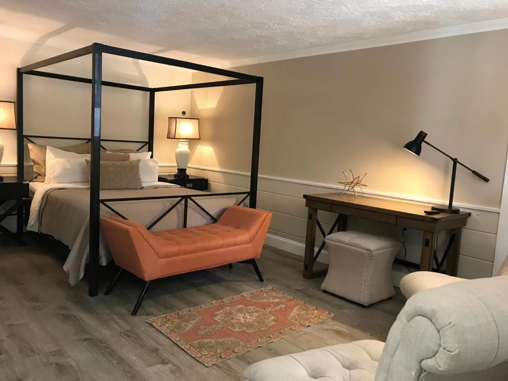 Photo of the whole room in Starlight Lodge North Conway