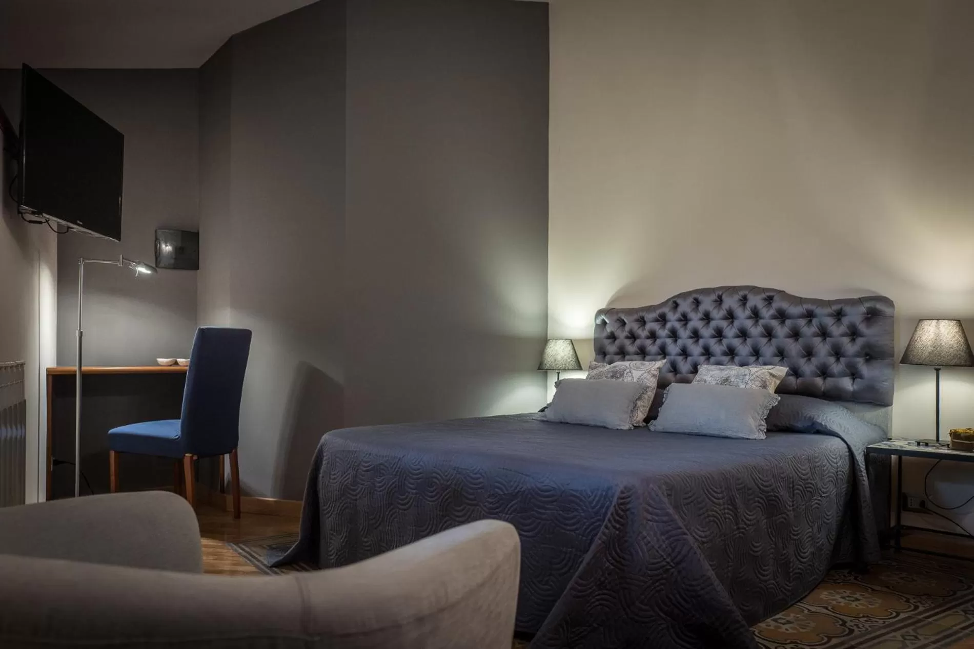 Photo of the whole room, Bed in Palazzo Cosentino