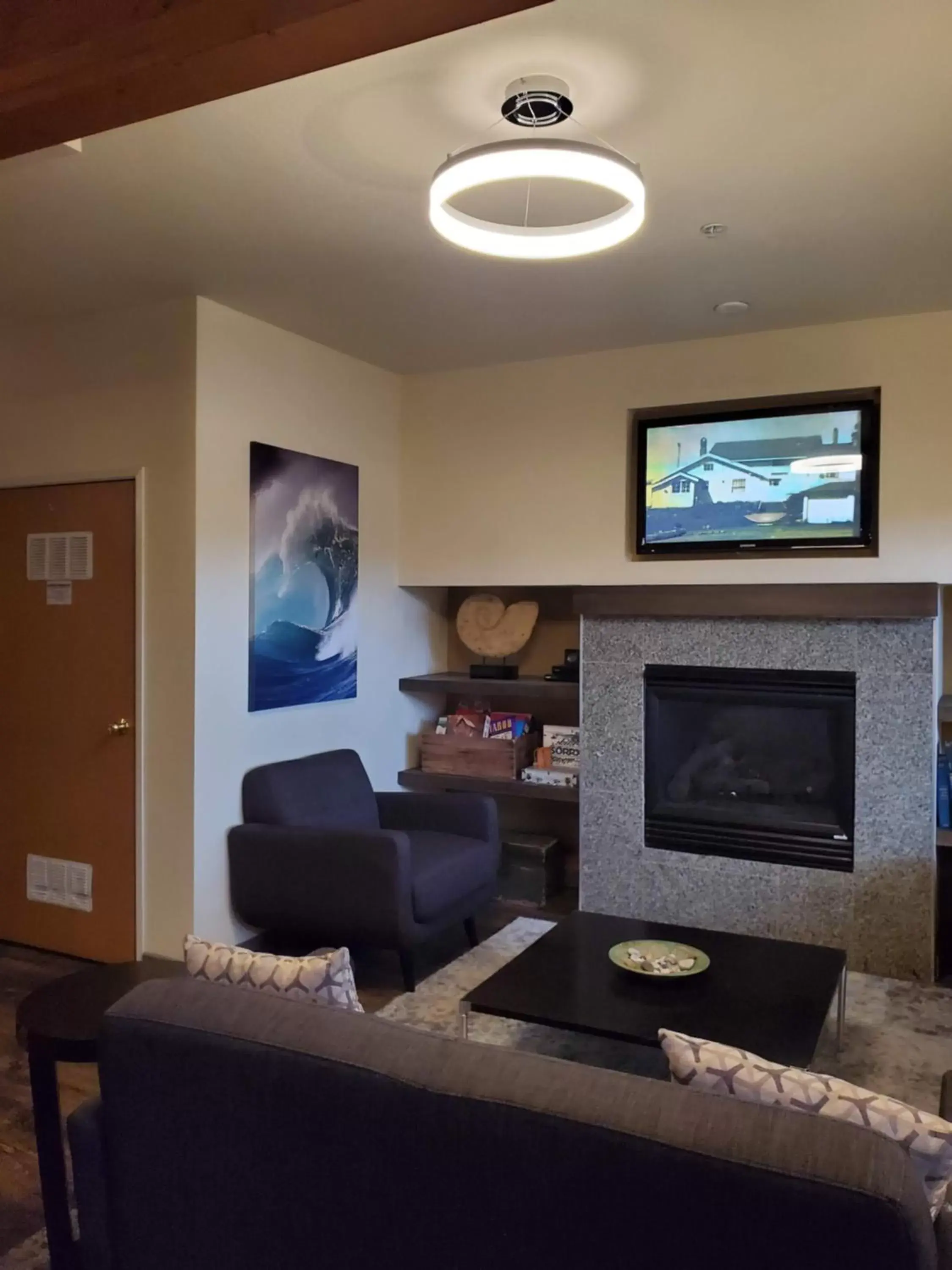 Lobby or reception, Seating Area in Inn at Wecoma