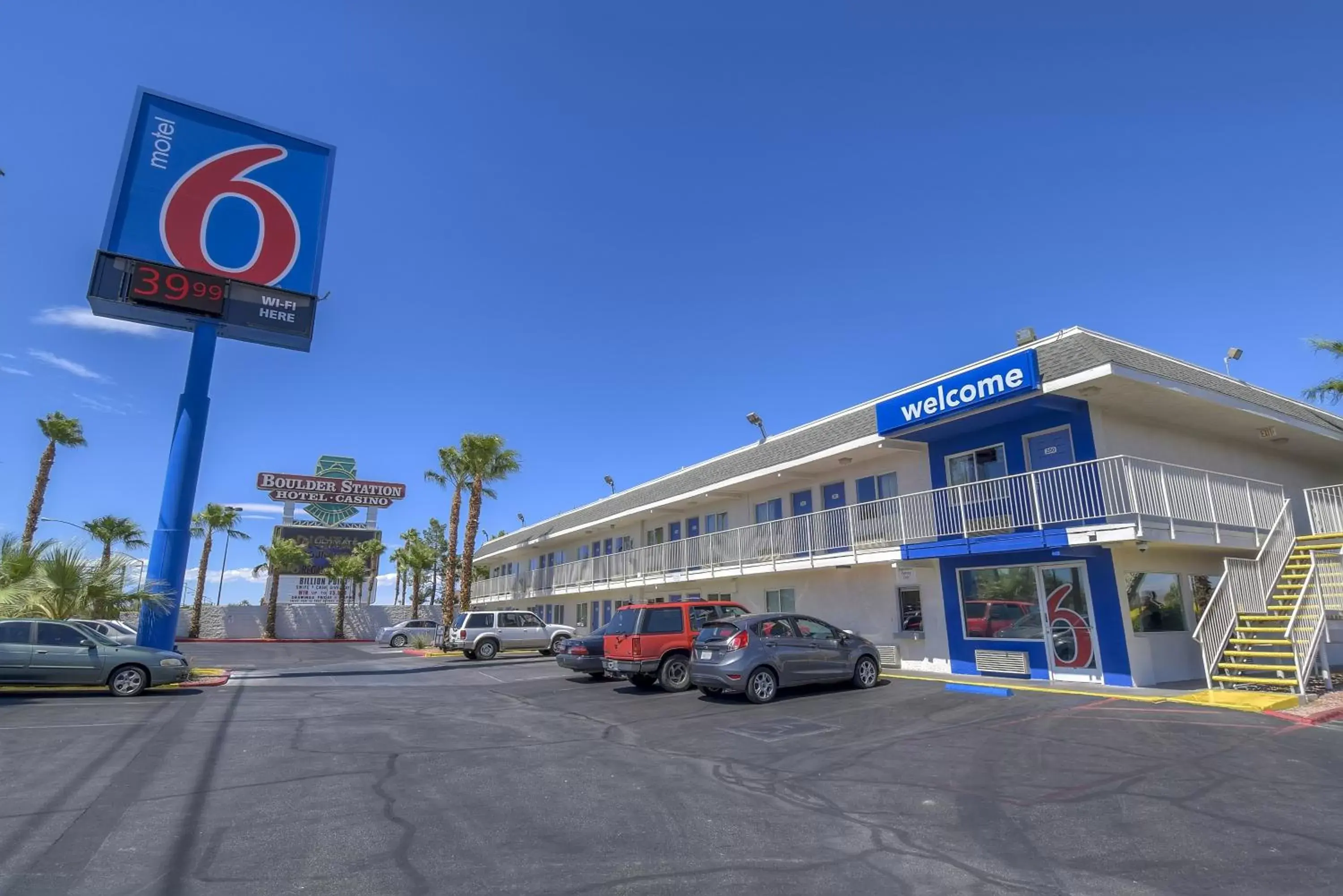 Facade/entrance, Property Building in Motel 6-Las Vegas, NV - Boulder Hwy