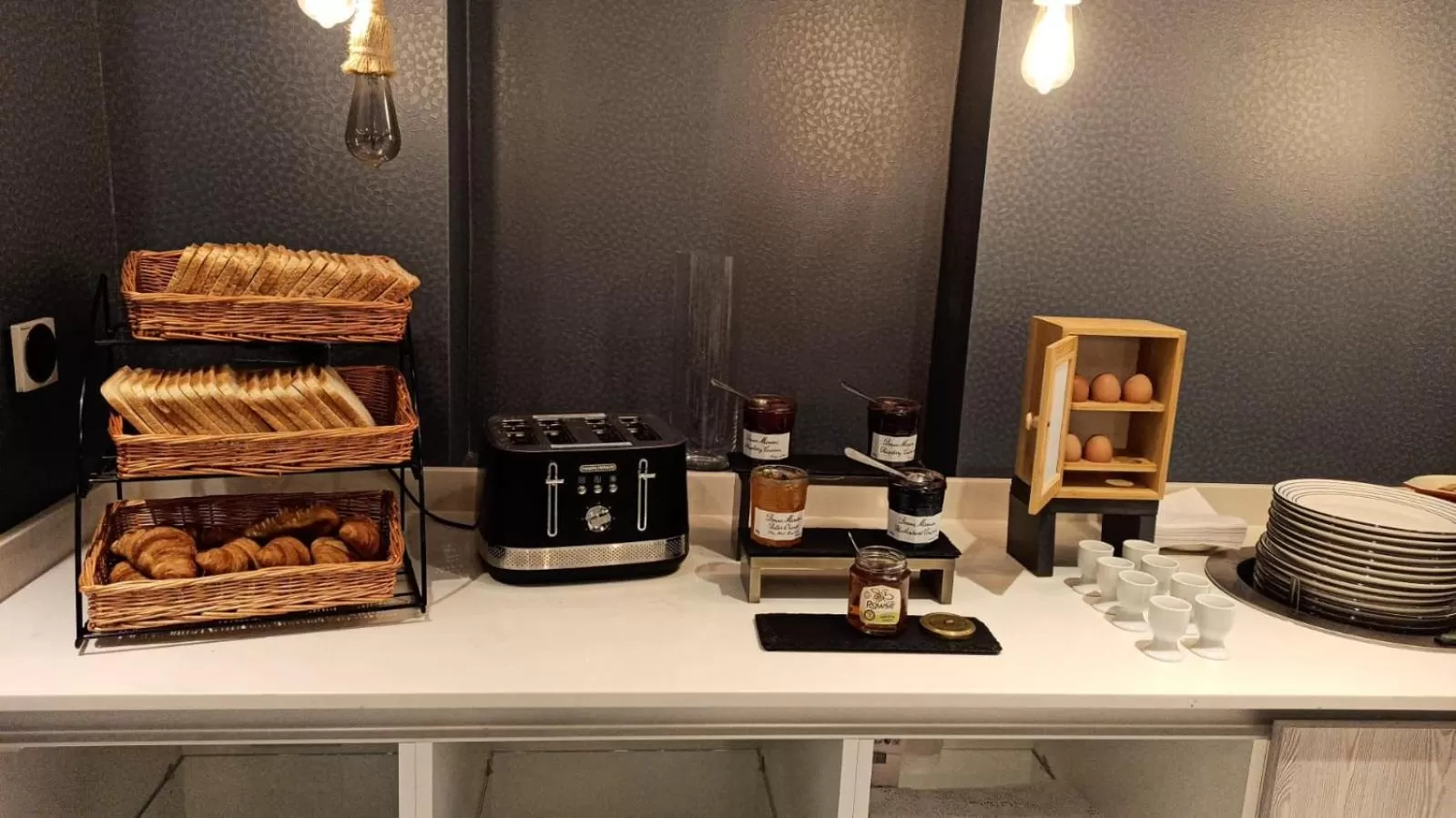 Breakfast in Commodore Hotel