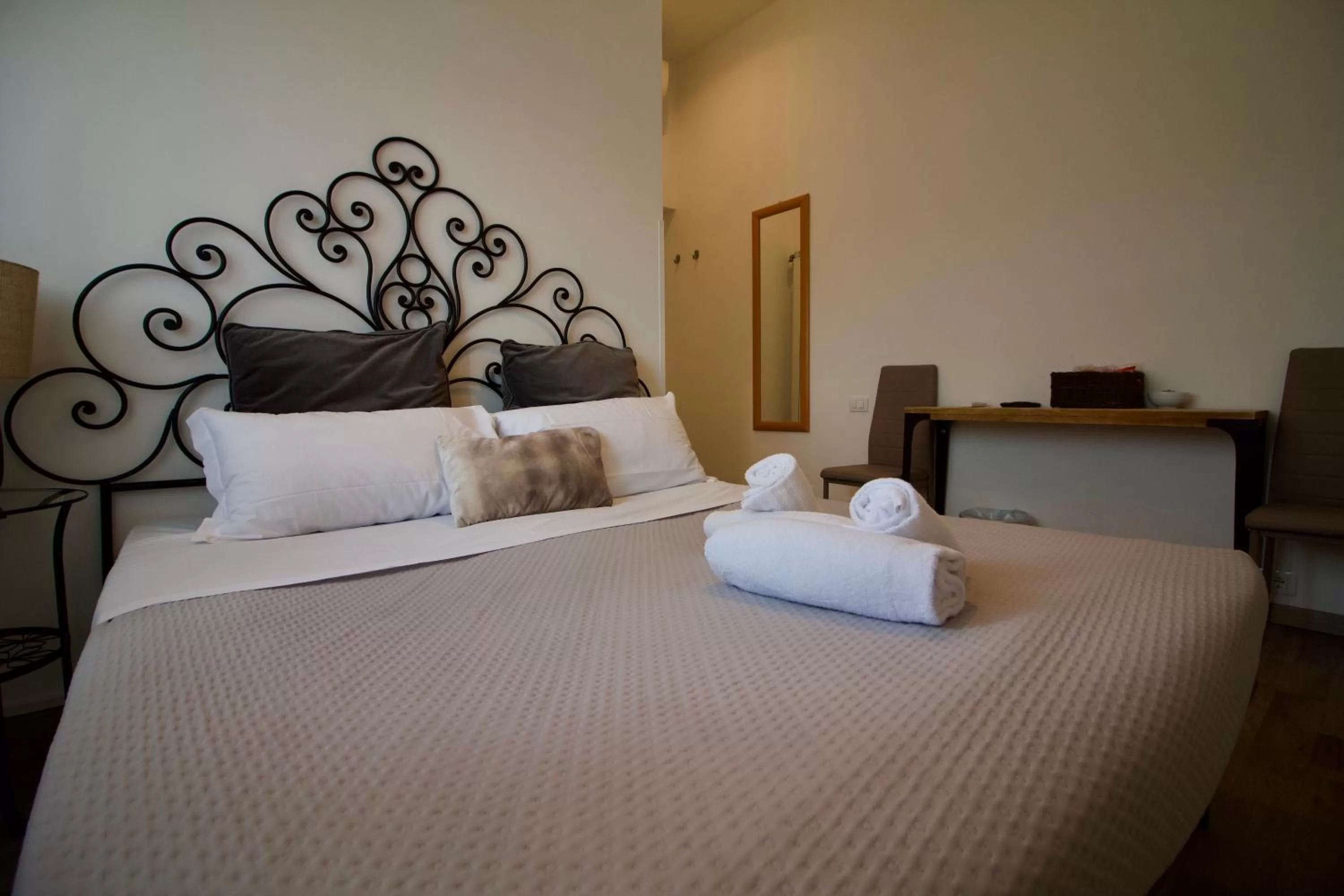 Bedroom, Bed in Enjoy Vatican