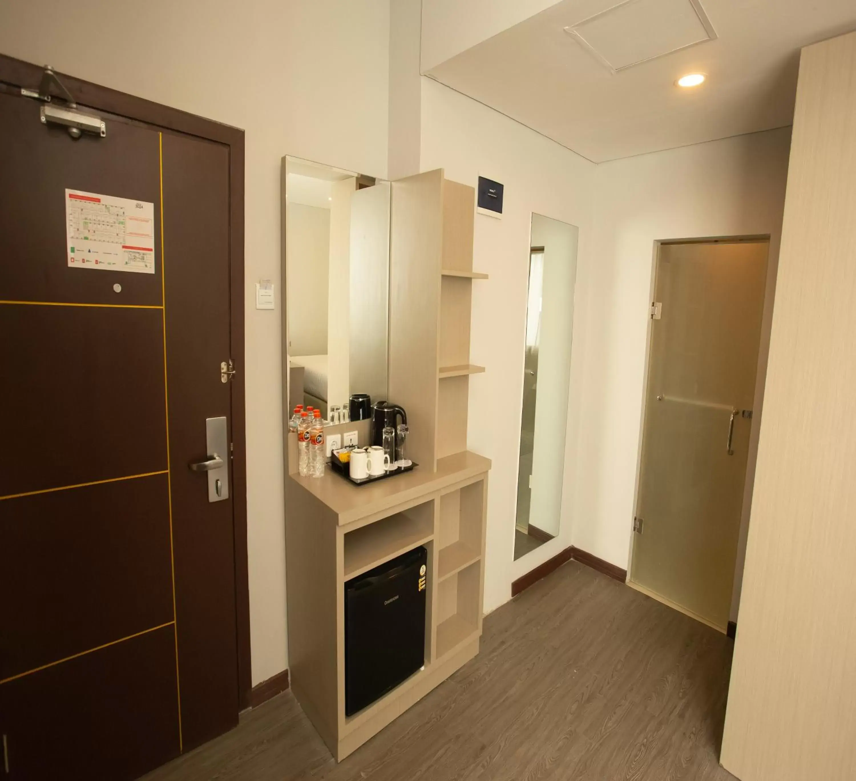 Coffee/tea facilities, Kitchen/Kitchenette in Best Western Batang Garing