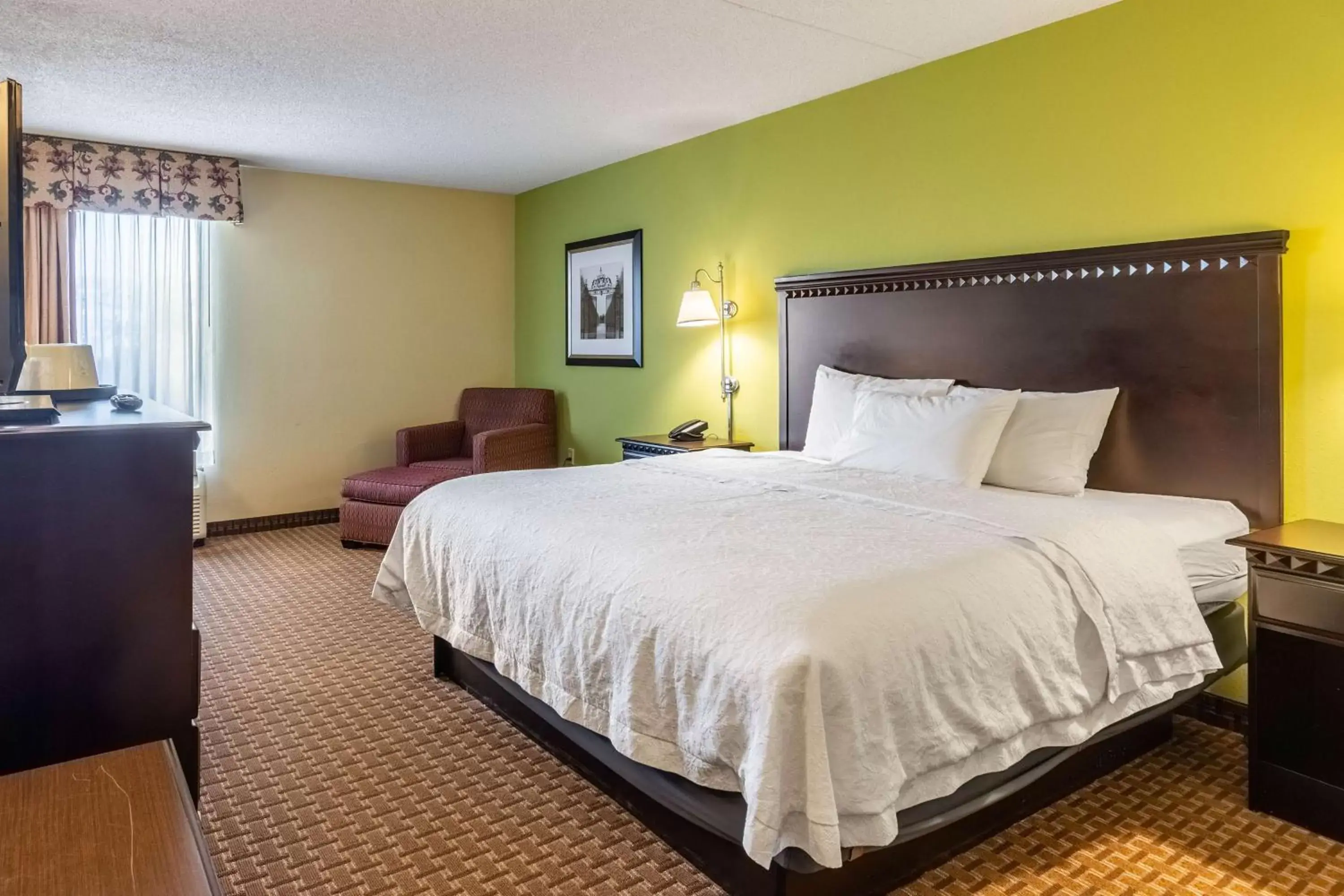 Photo of the whole room, Bed in Motel 6-Conway, AR Photo of the whole room, Bed in Motel 6-Conway, AR