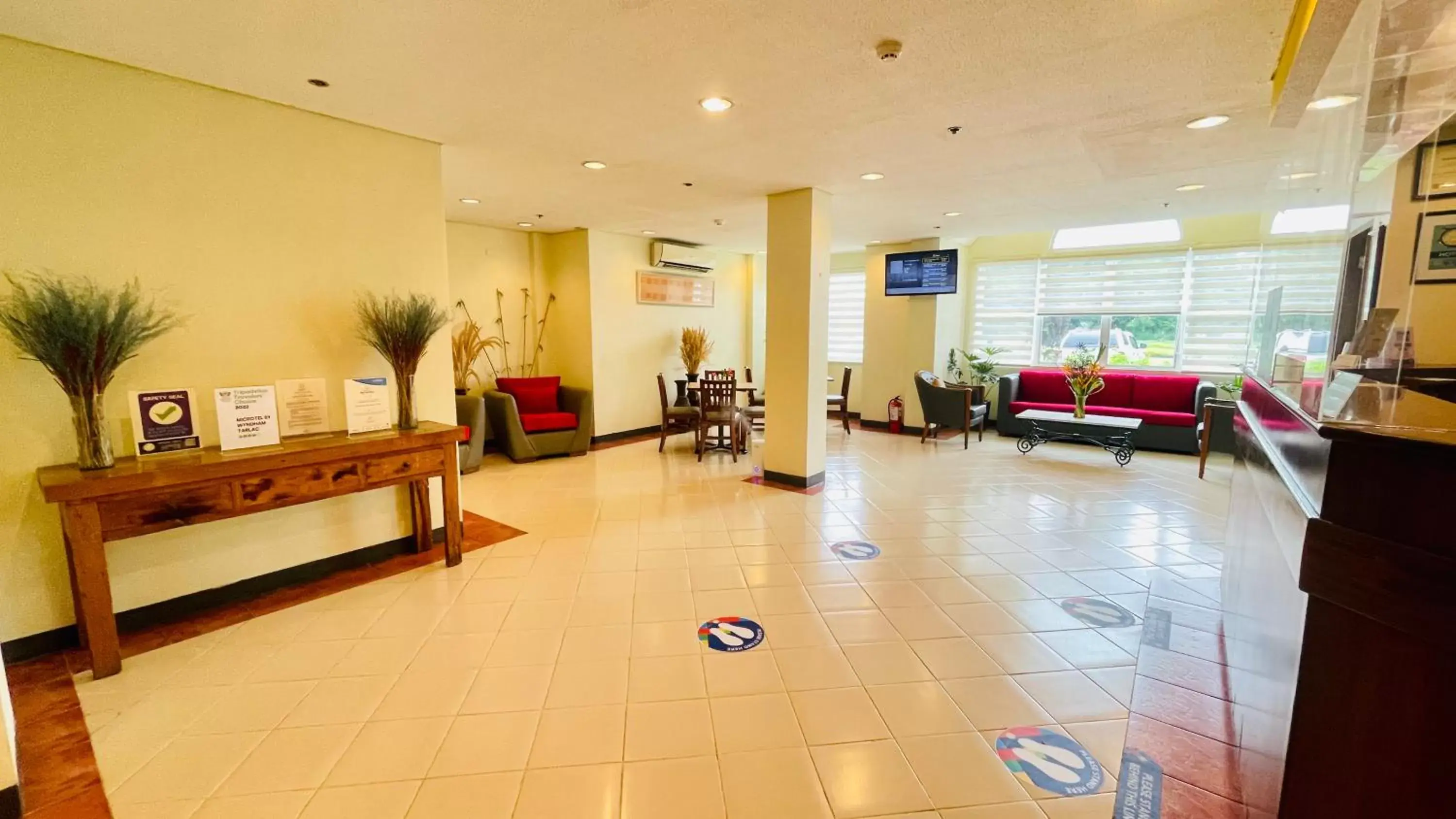 Lobby or reception, Lobby/Reception in Microtel by Wyndham Tarlac