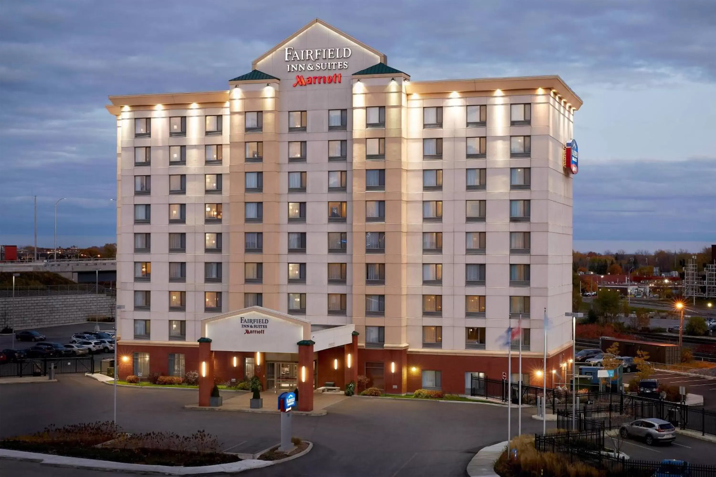 Property Building in Fairfield Inn & Suites by Marriott Montreal Airport