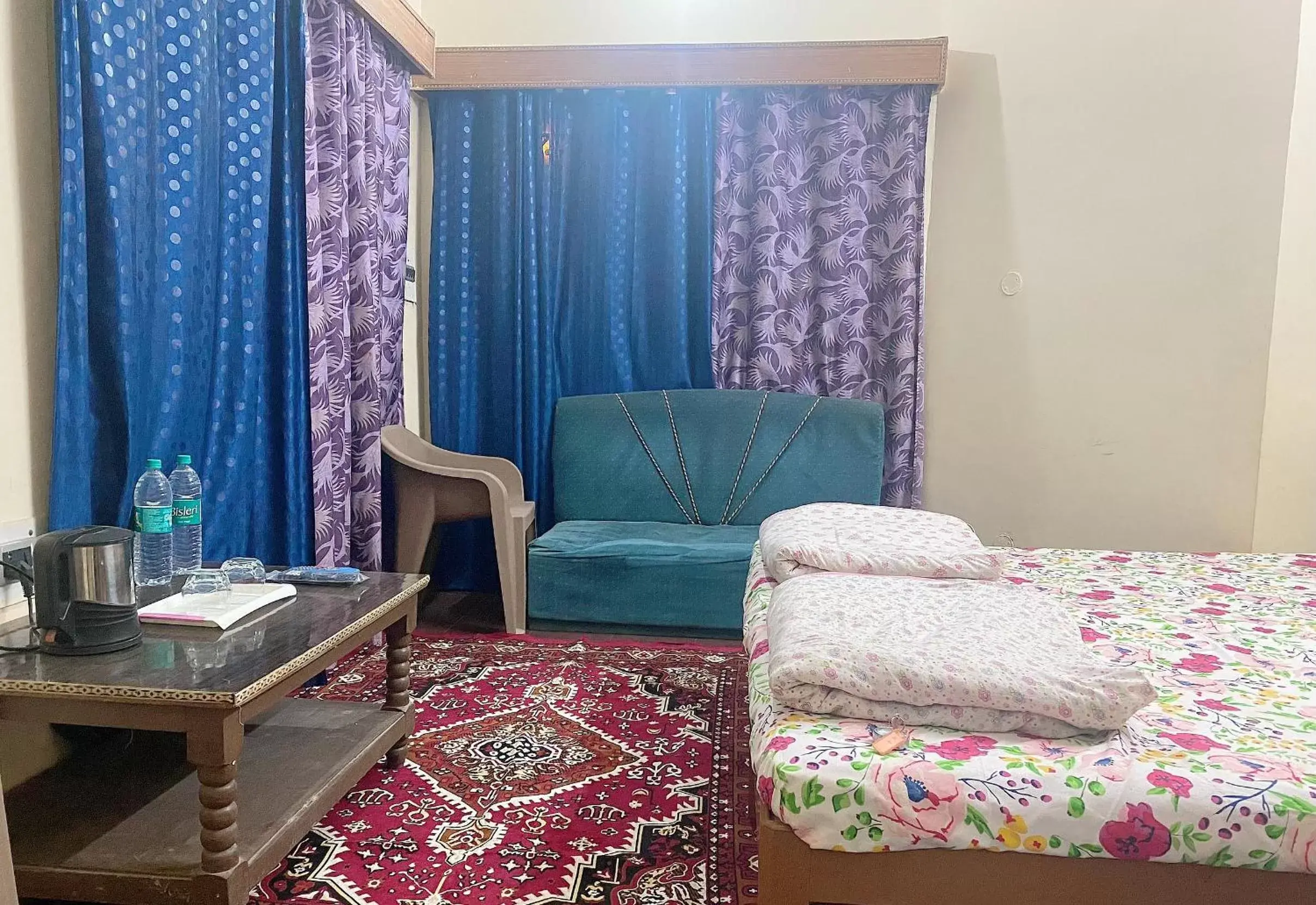 Bed, Seating Area in Pitambra Vishranti Grah Bed, Seating Area in Pitambra Vishranti Grah