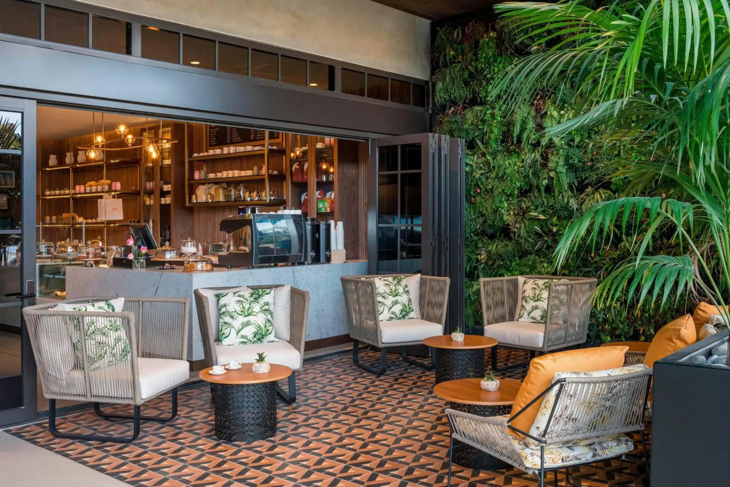 Lobby or reception, Lounge/Bar in The Dalmar, Fort Lauderdale, a Tribute Portfolio Hotel