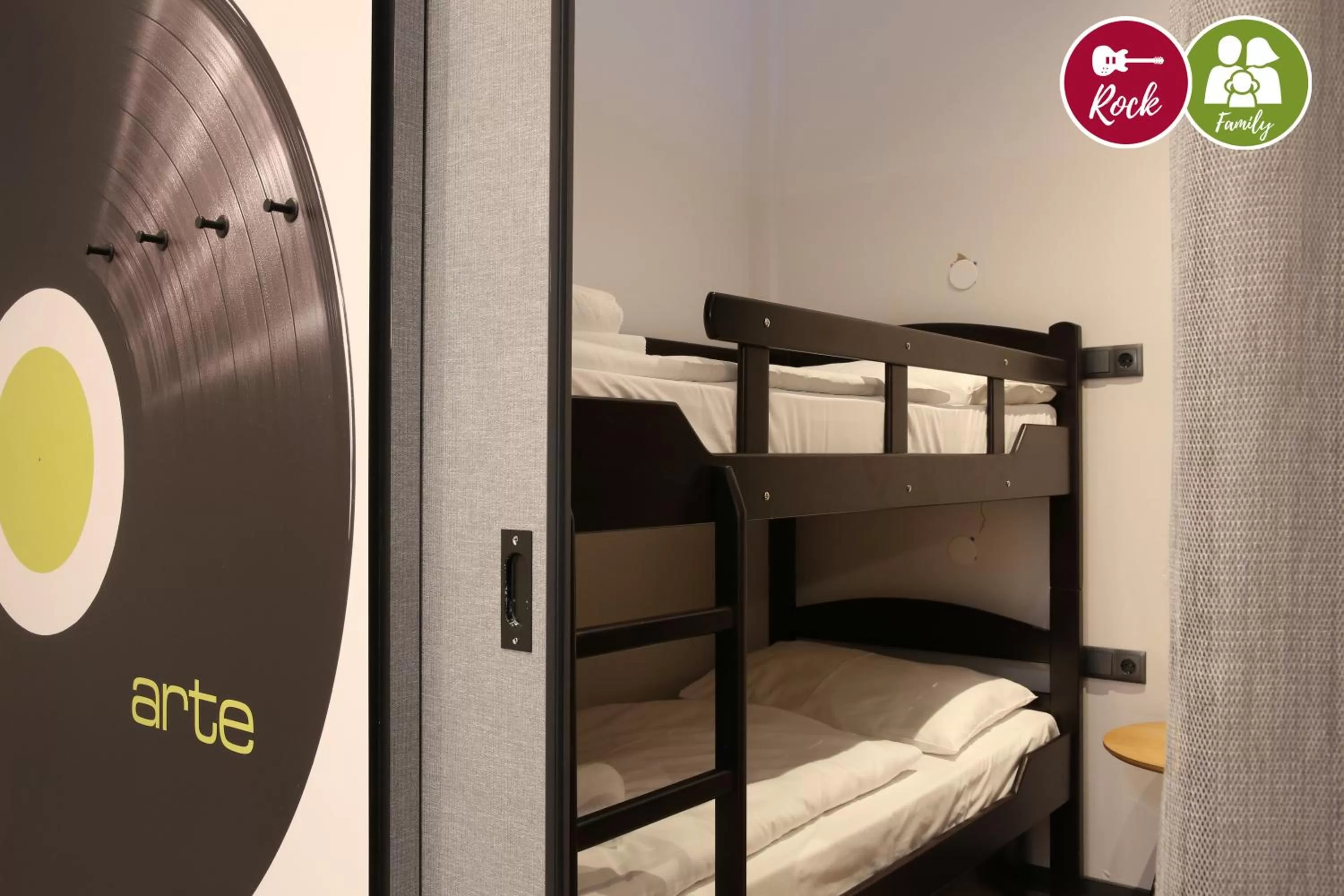 Bedroom, Bed in arte Hotel Wien Stadthalle