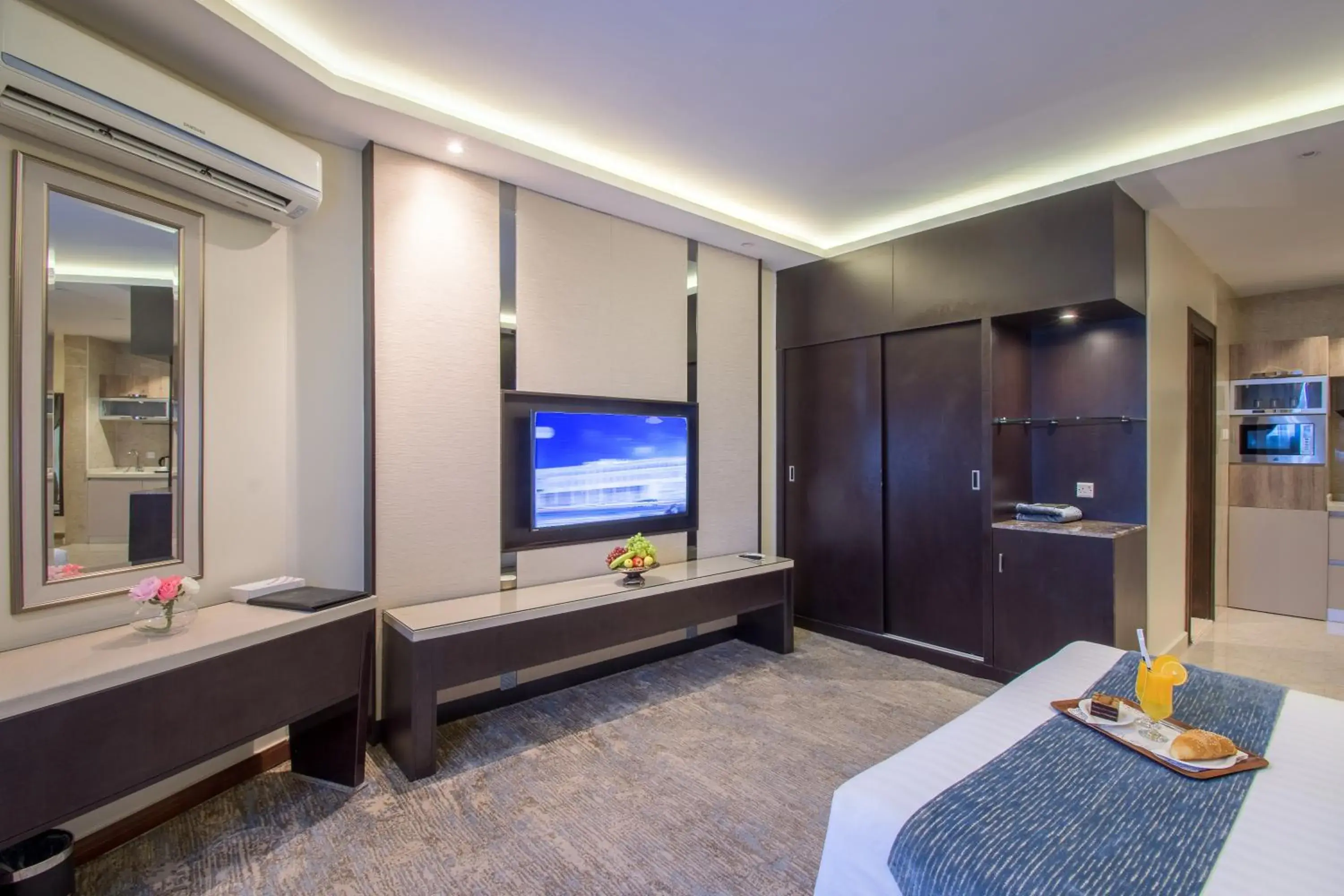 Bedroom, TV/Entertainment Center in Boudl Al Fayhaa