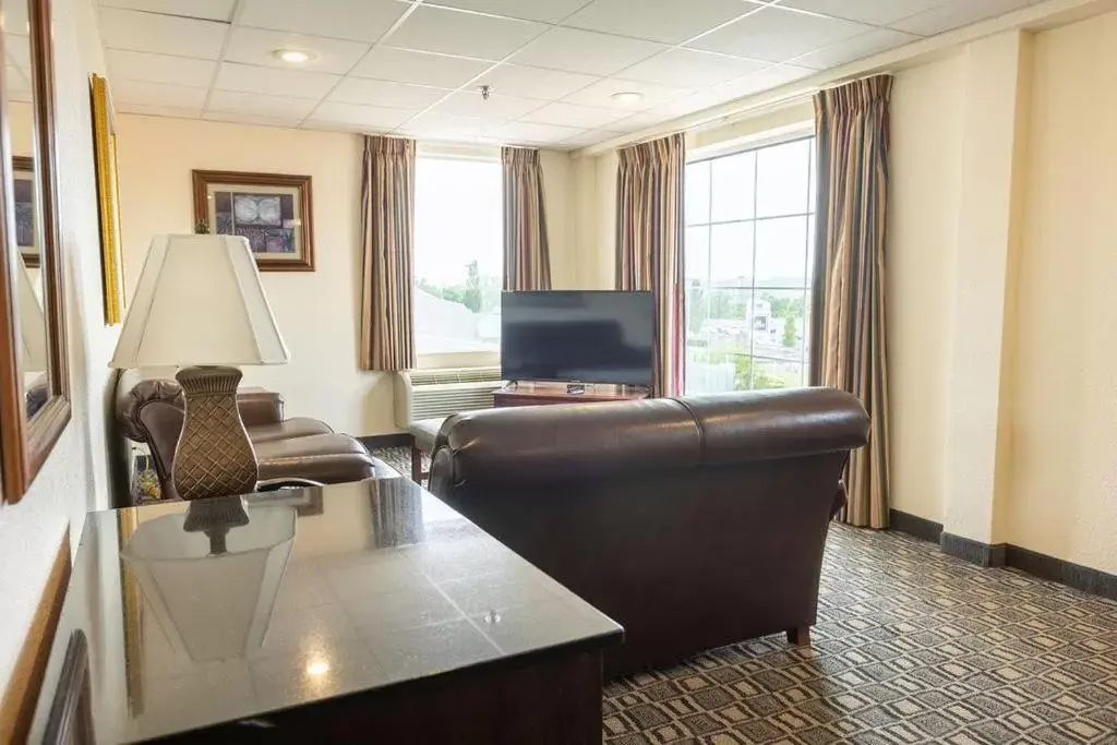 Living room, Seating Area in Savannah House Hotel