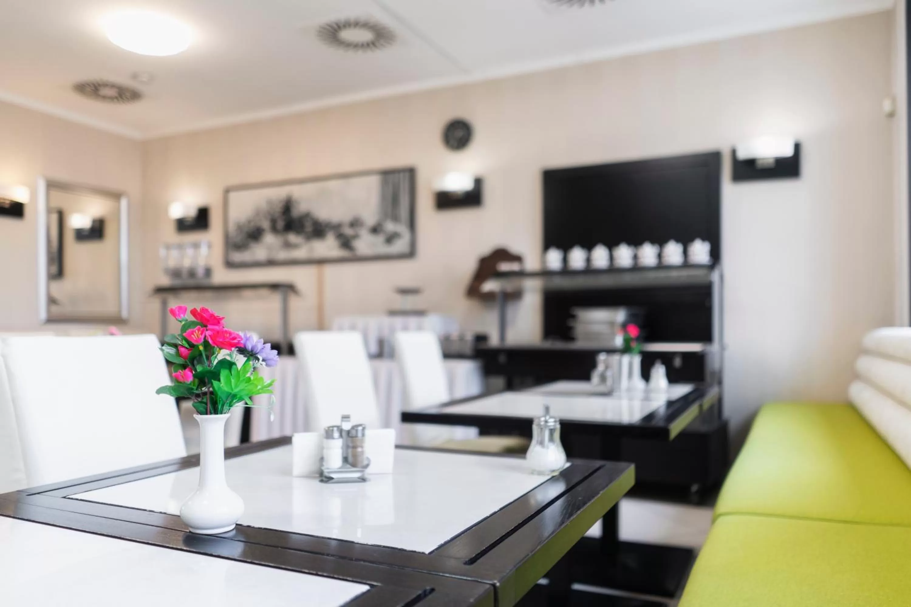 Restaurant/places to eat in Hotel Astory Plzeň