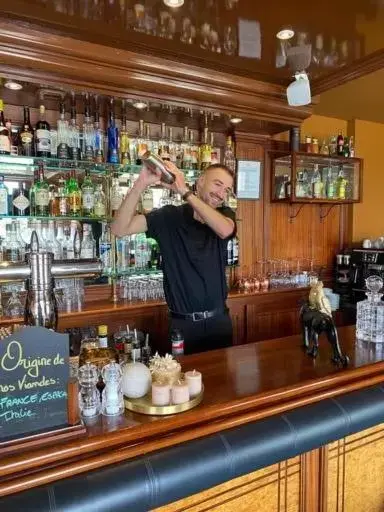 Lounge or bar, Restaurant/Places to Eat in Mercure Lyon Centre Château Perrache