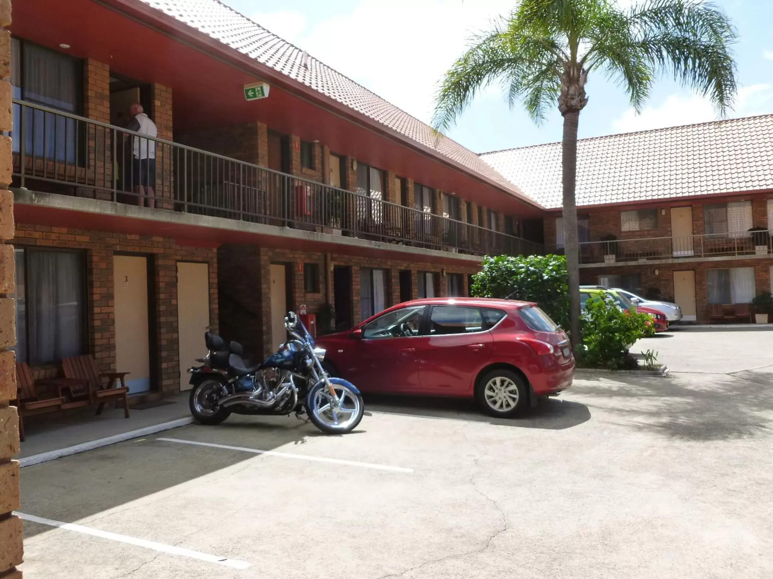 Balcony/Terrace, Property Building in Royal Palms Motor Inn