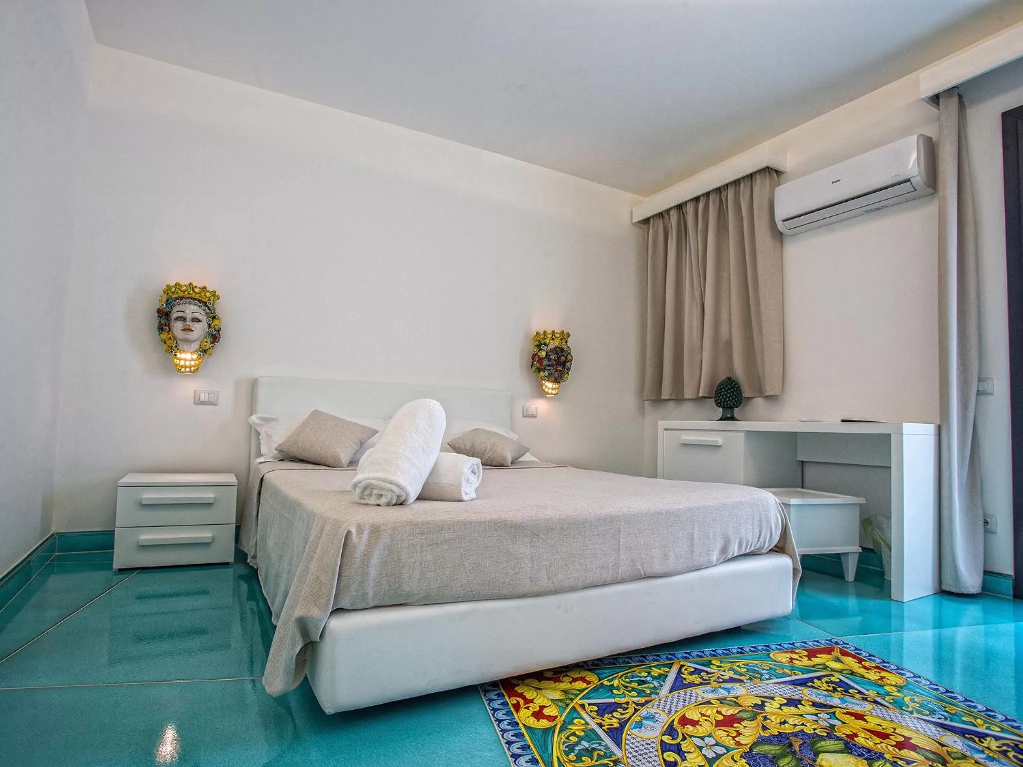 Photo of the whole room, Bed in Tra Le Braccia di Morfeo