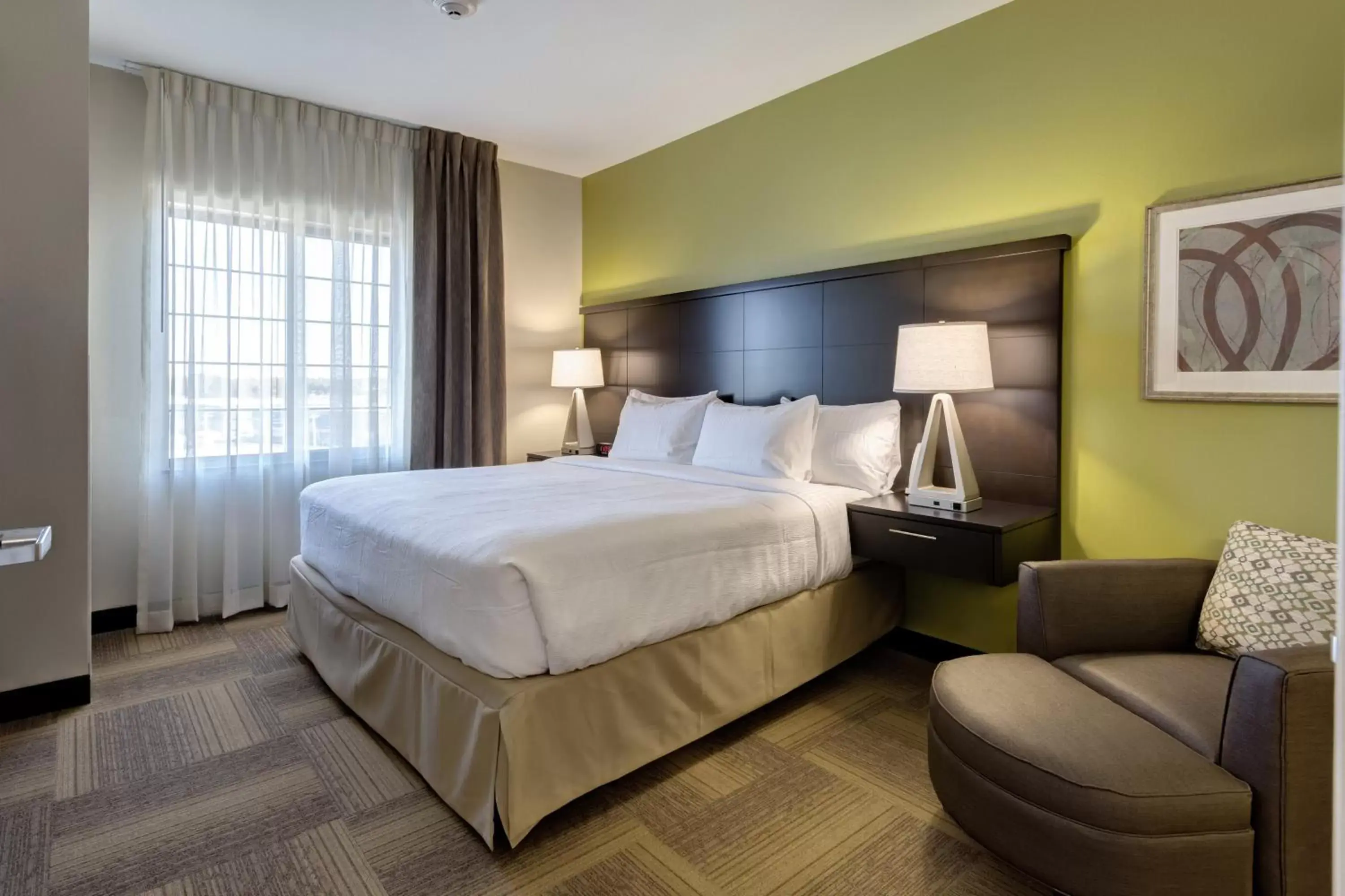 Photo of the whole room, Bed in Staybridge Suites St Louis - Westport, an IHG hotel