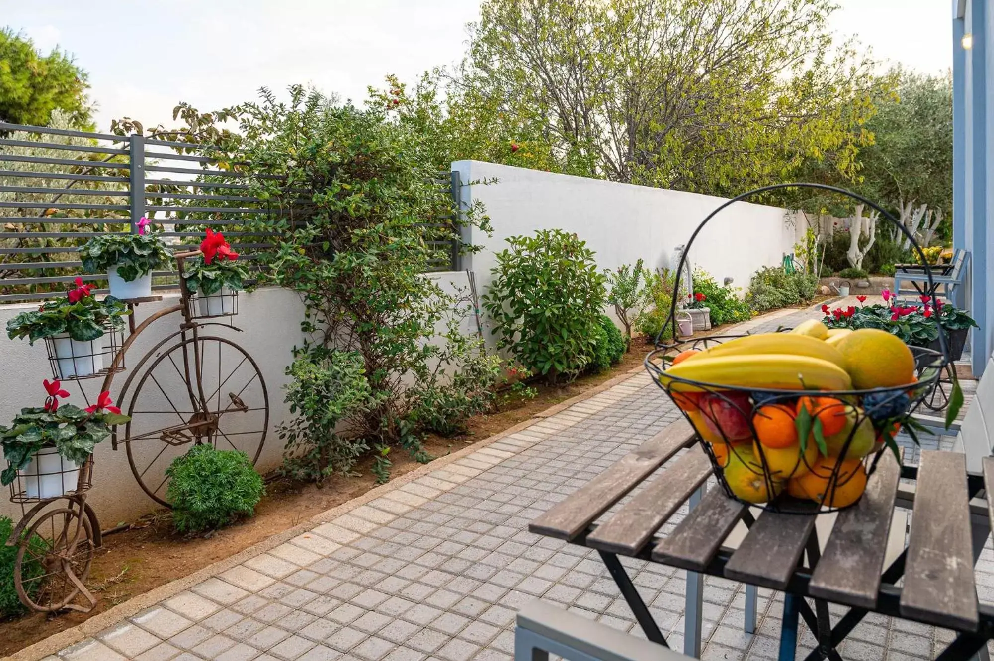 Garden view in Comfort Stay Airport Studios - FREE shuttle from the Athens airport