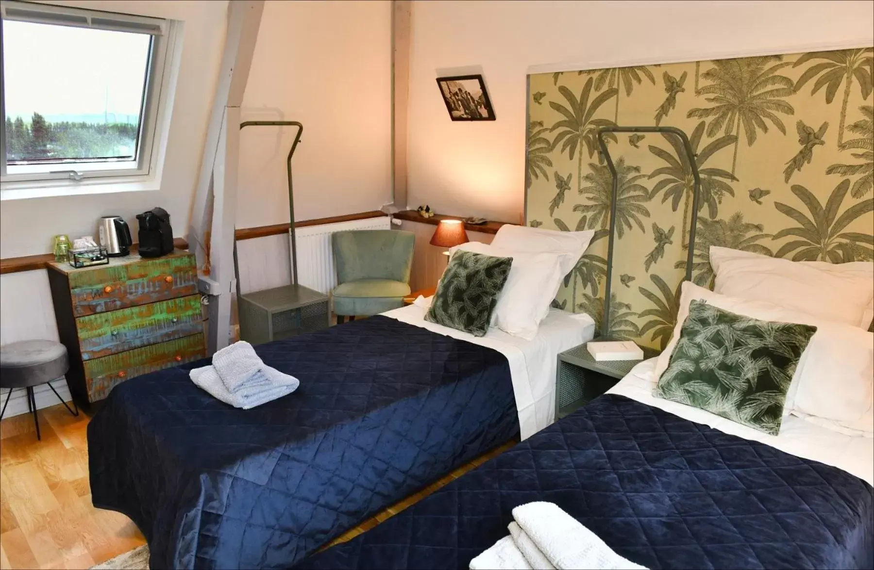 Bedroom, Bed in Honfleur, Entre Terre & Estuaire