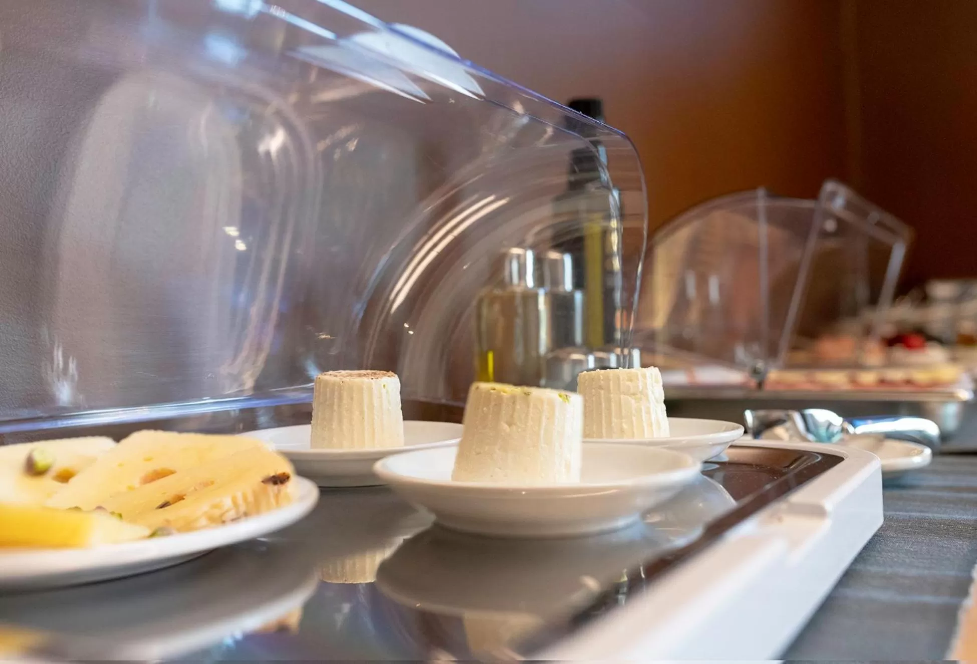 Continental breakfast in Hotel Porta Reale