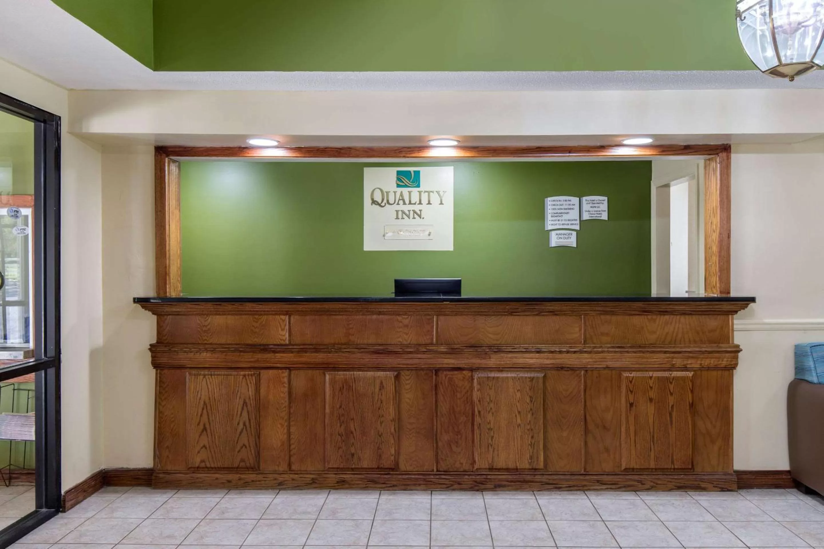 Lobby or reception in Quality Inn