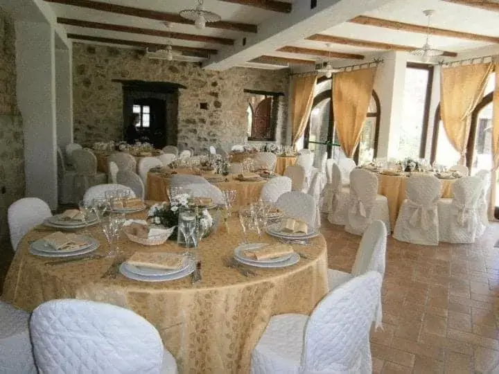 Banquet Facilities in Hammam Rooms and Restaurant, Cagliari, Senorbí