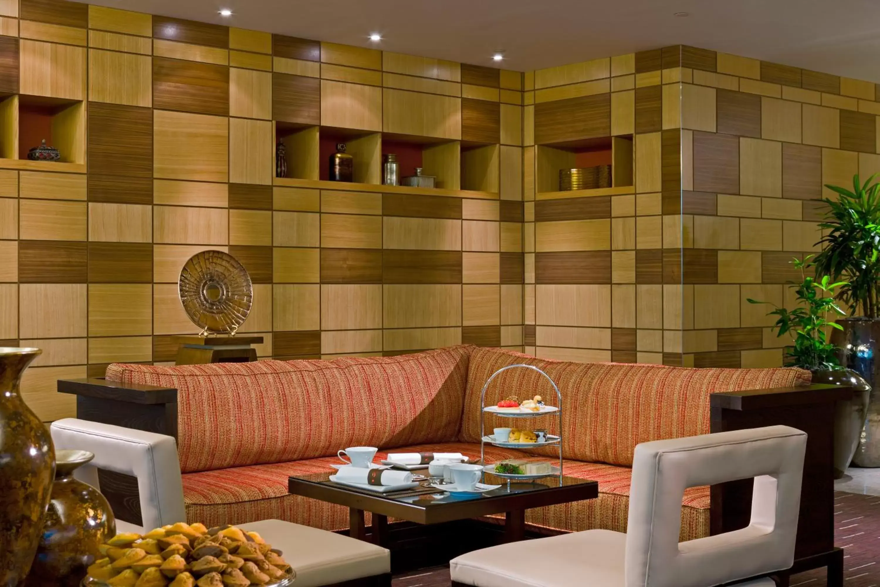 Lounge or bar in Sofitel London Heathrow