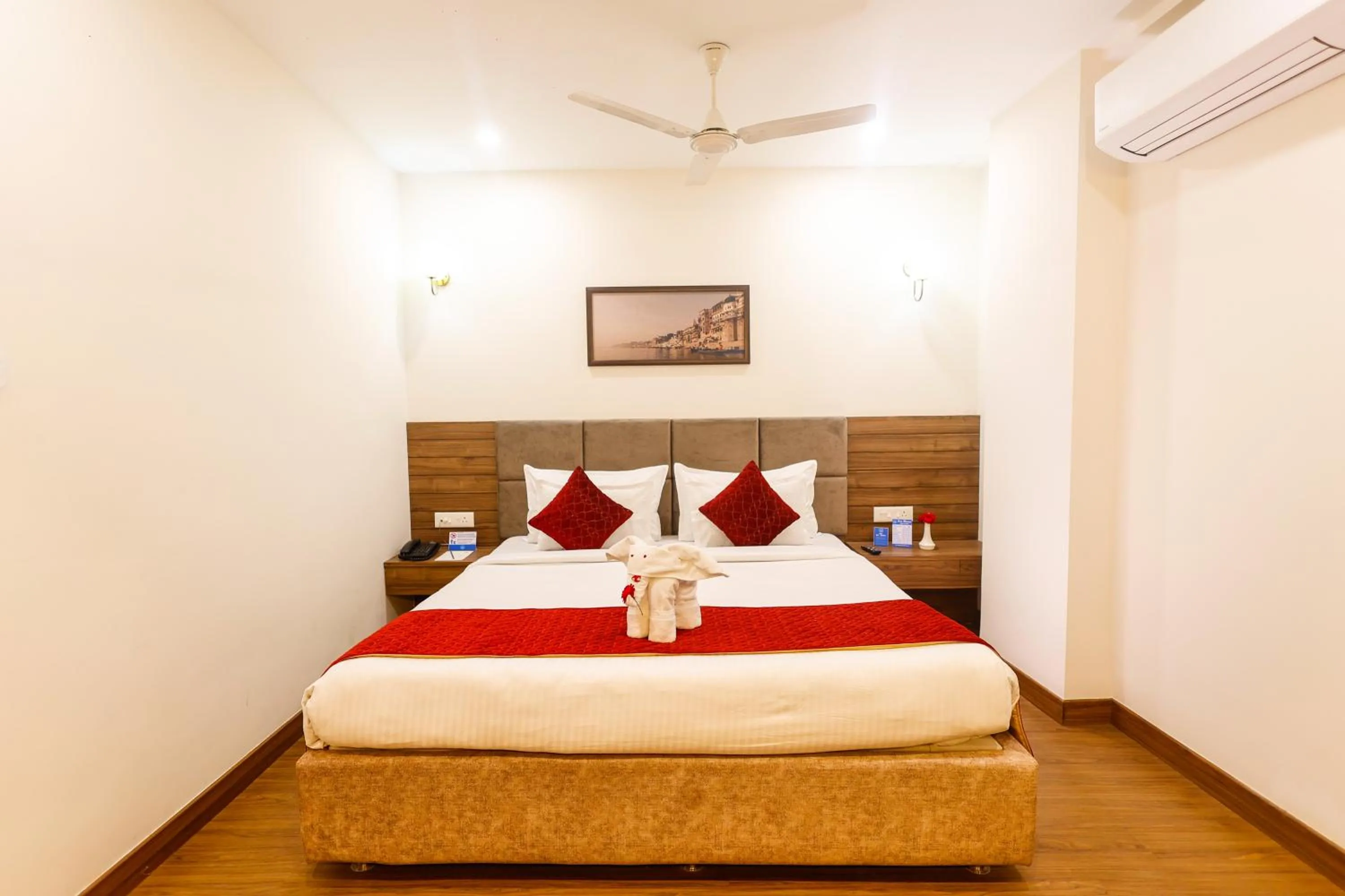 Bed in Hotel Dolphin International