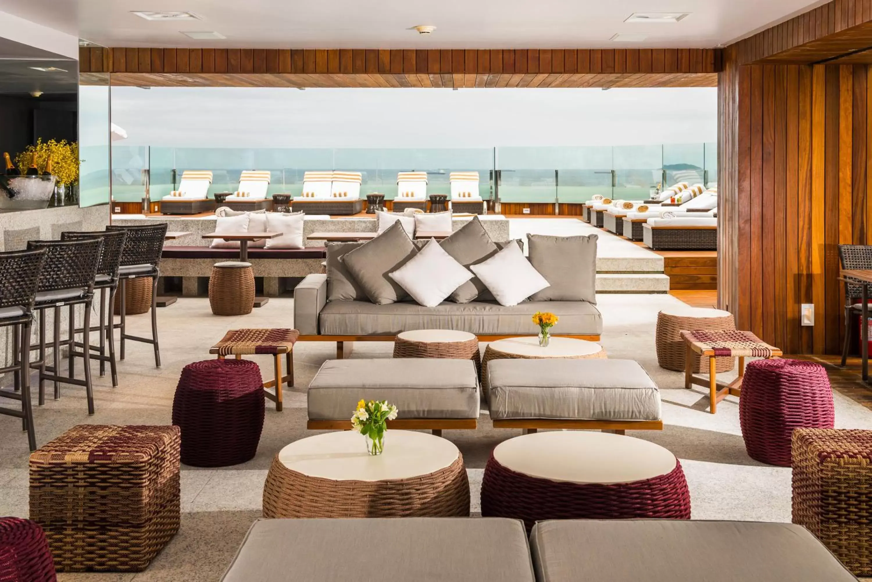 Lounge or bar in PortoBay Rio de Janeiro