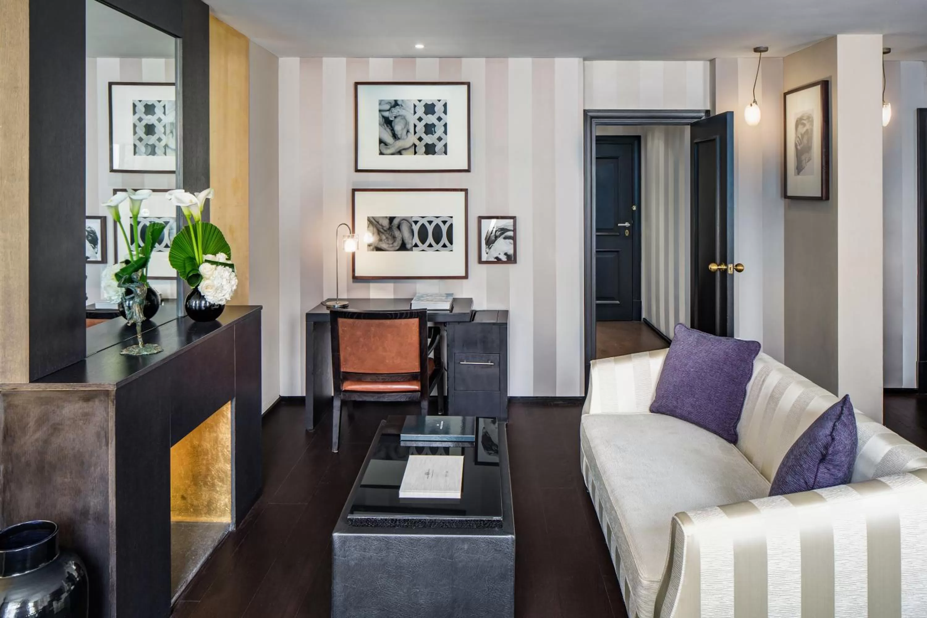 TV and multimedia in 60 Hyde Park Gate Hotel