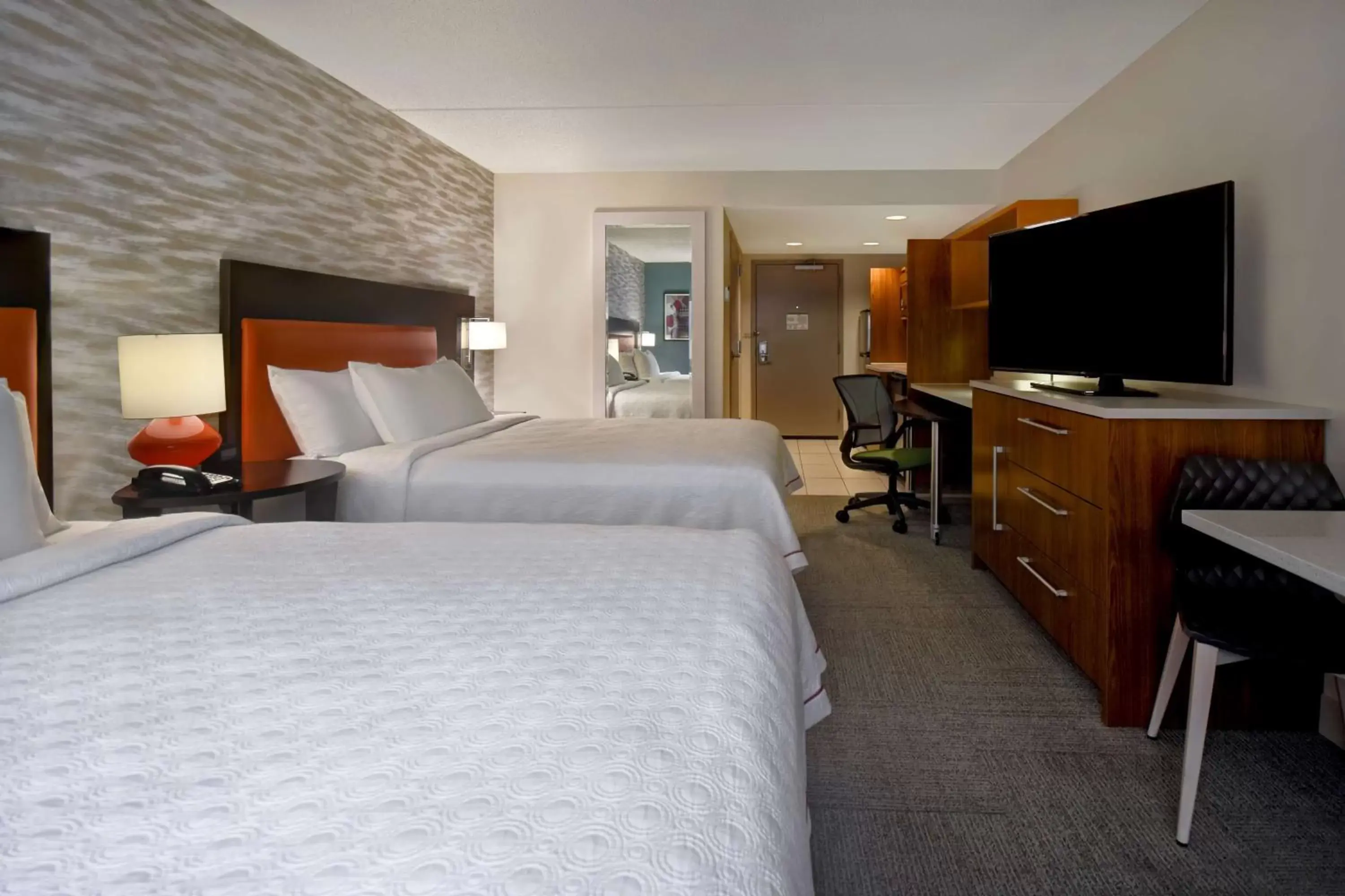 Bed, TV/Entertainment Center in Home2 Suites by Hilton Nashville Vanderbilt, TN