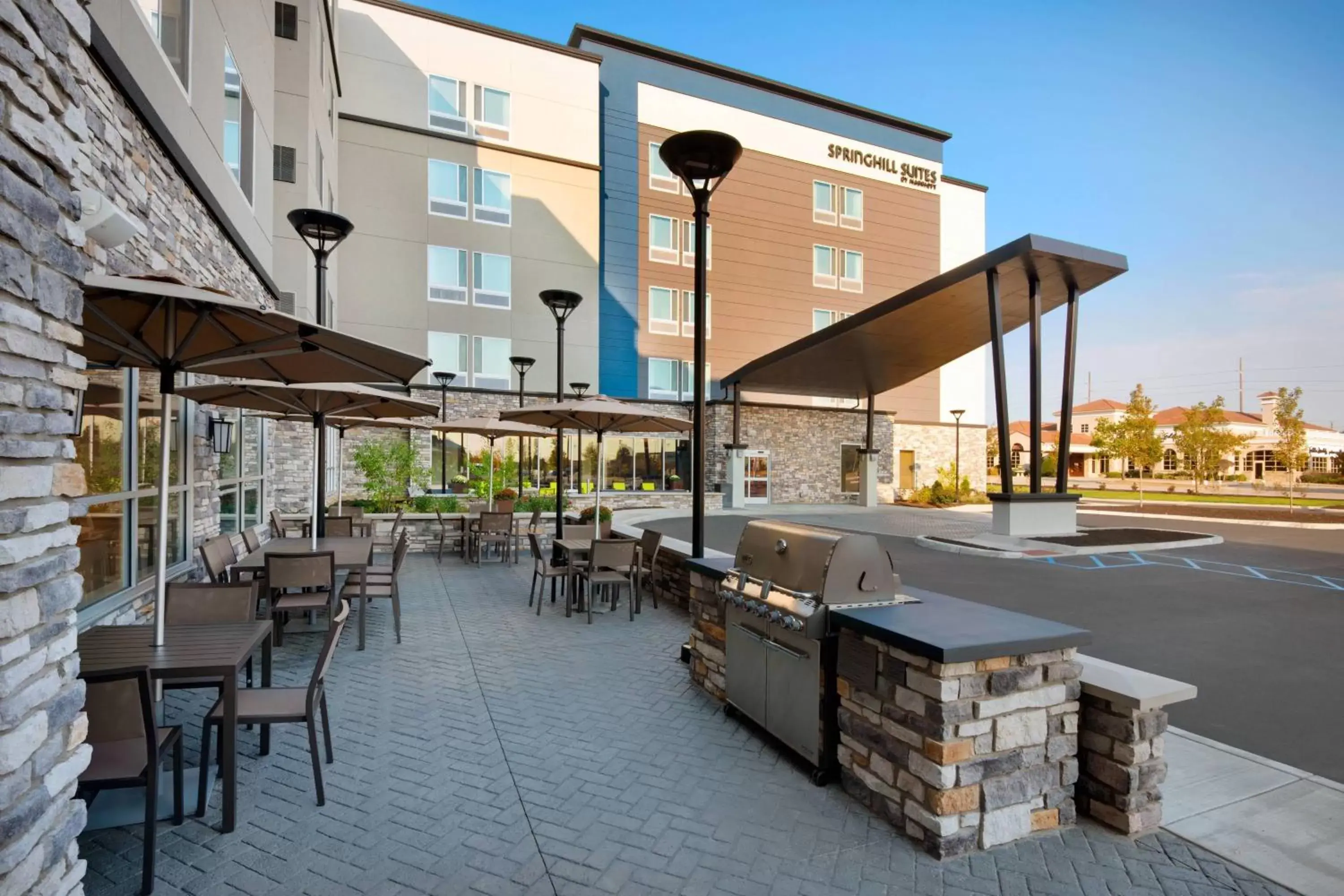 Property building in Residence Inn By Marriott Indianapolis Keystone