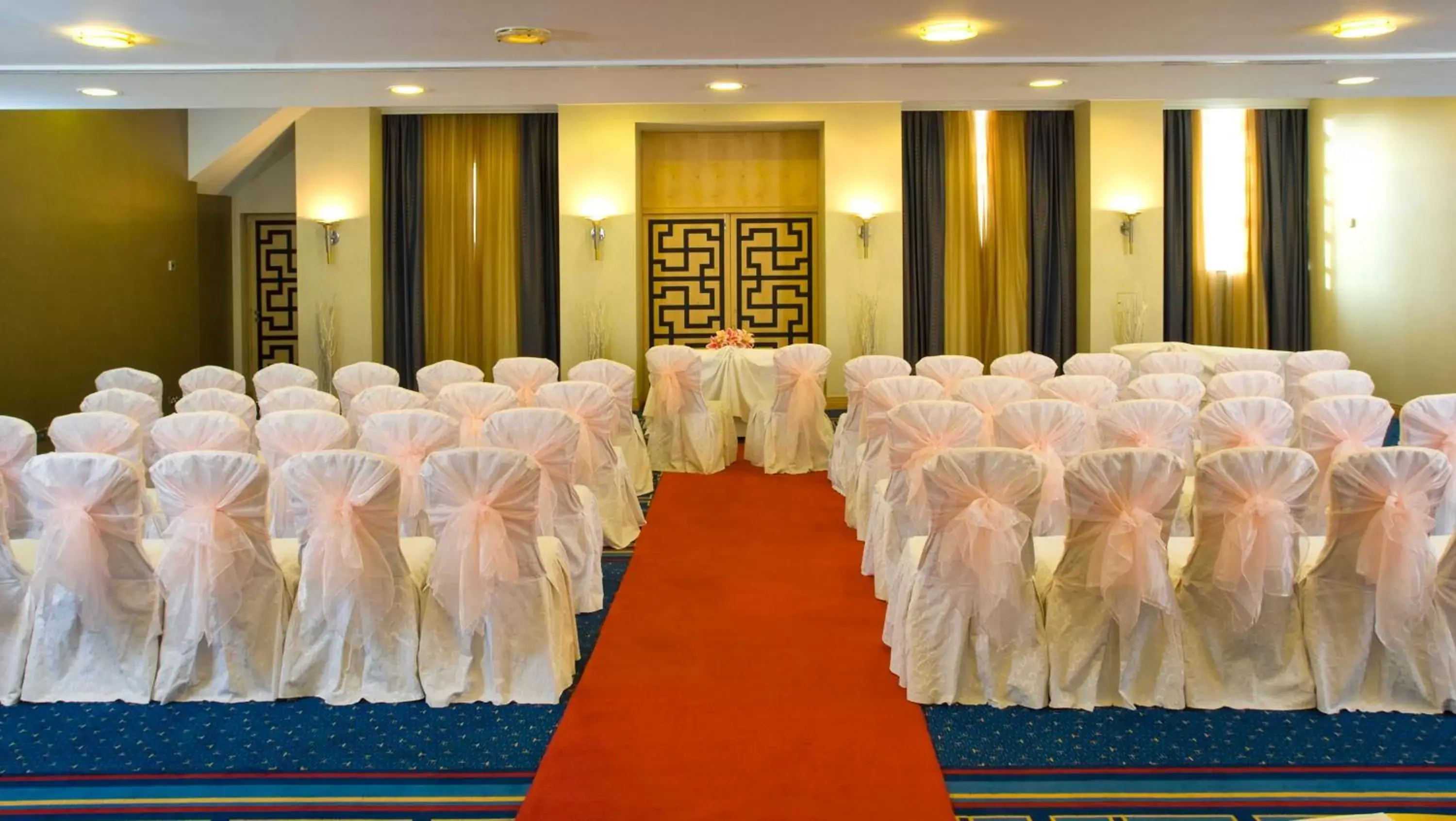 Meeting/conference room, Banquet Facilities in Crowne Plaza Liverpool - John Lennon Airport, an IHG Hotel