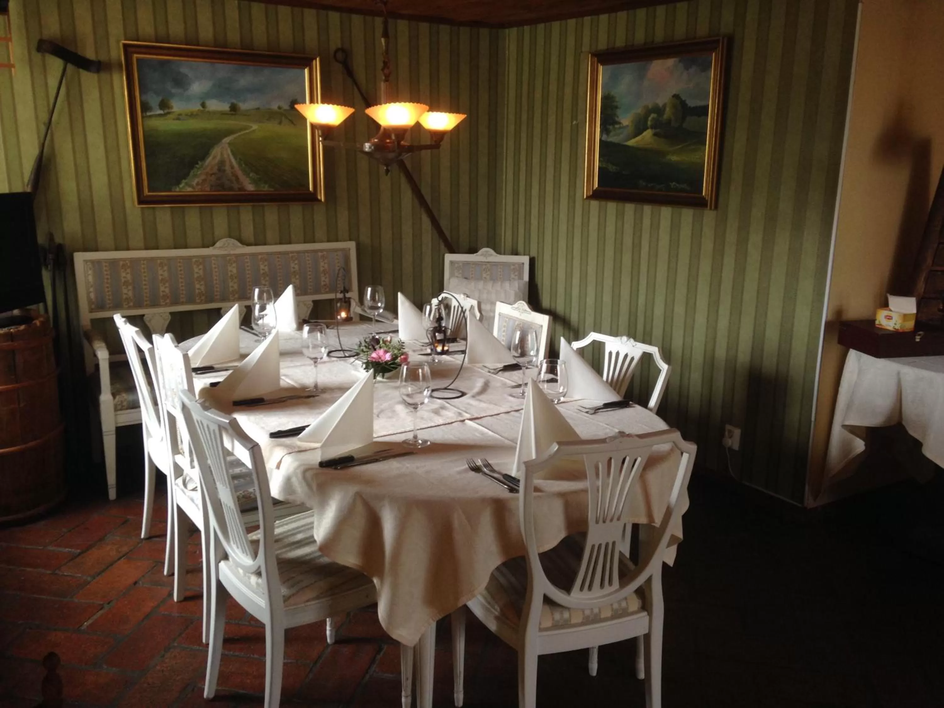 Lounge or bar in Brunsbo G:a Biskopsgård Hotell & Konferens