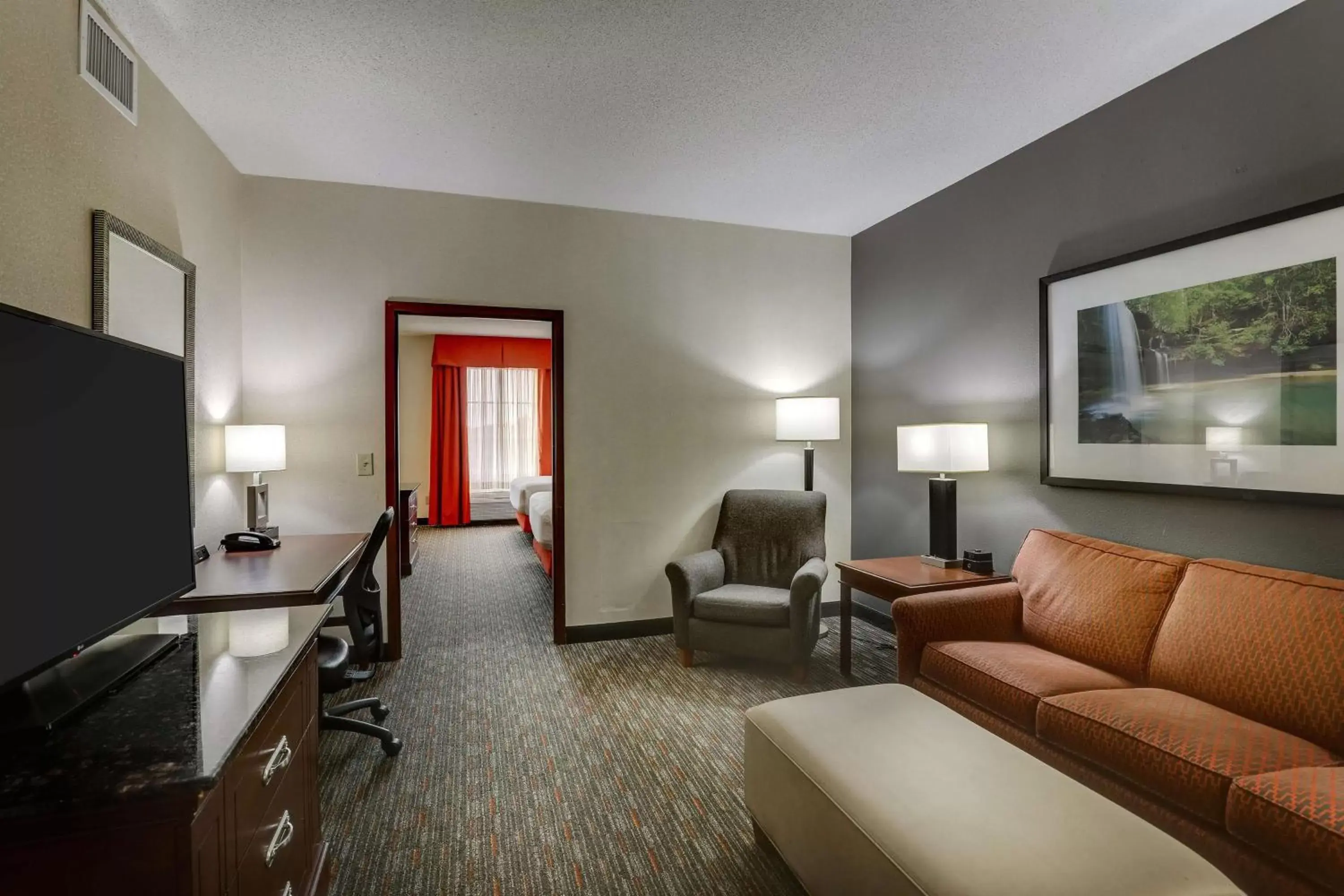 Bedroom, Seating Area in Drury Inn & Suites Montgomery