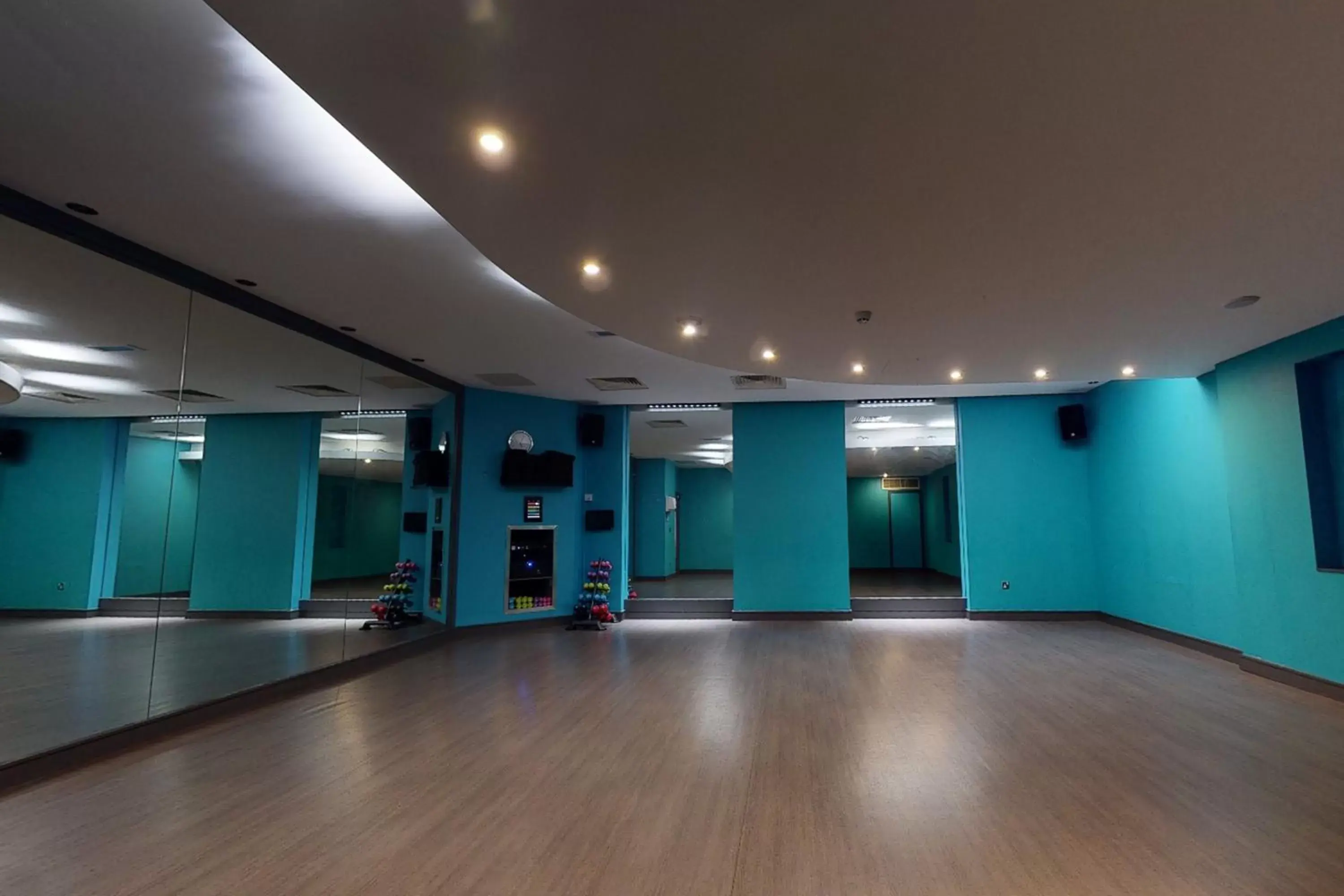 Fitness centre/facilities in Village Hotel Maidstone