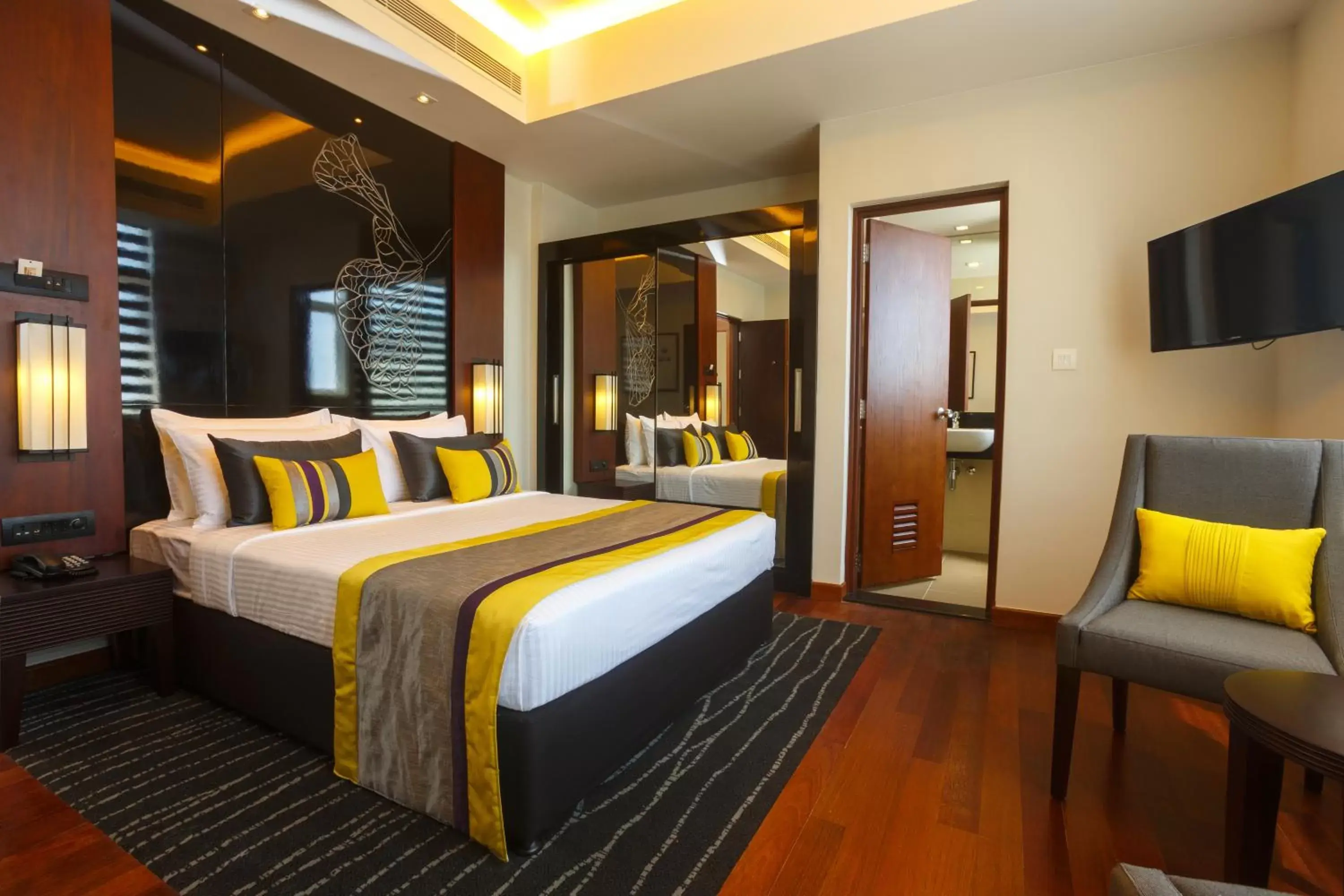 Deluxe Double or Twin Room with free late check-out until 4.00 pm and early check in from 10.00 am in Renuka City Hotel