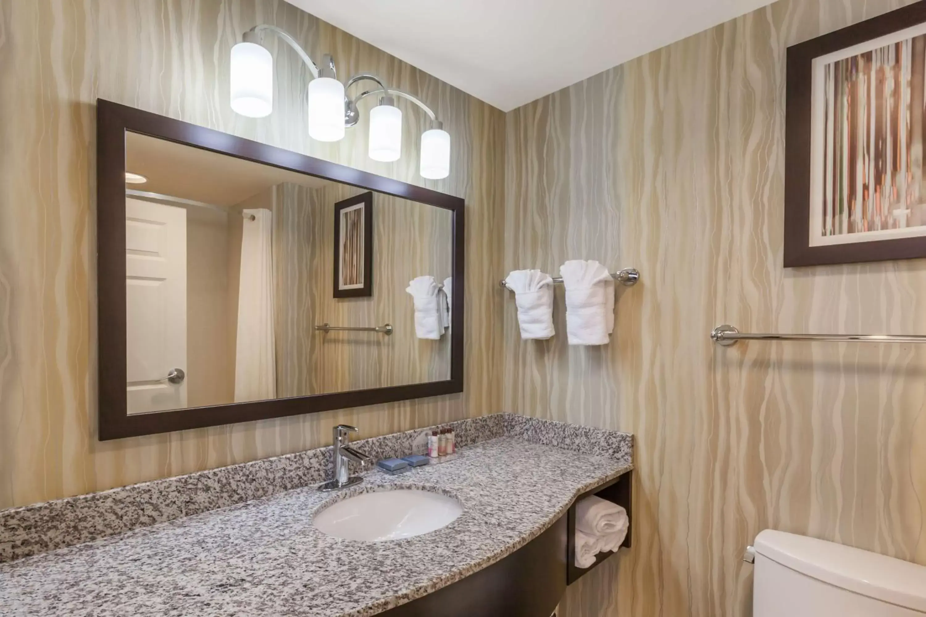 Queen Room with Two Queen Beds and Bath Tub - Mobility Accessible/Non-Smoking in La Quinta Inn & Suites by Wyndham Tulsa Midtown Queen Room with Two Queen Beds and Bath Tub - Mobility Accessible/Non-Smoking in La Quinta Inn & Suites by Wyndham Tulsa Midtown