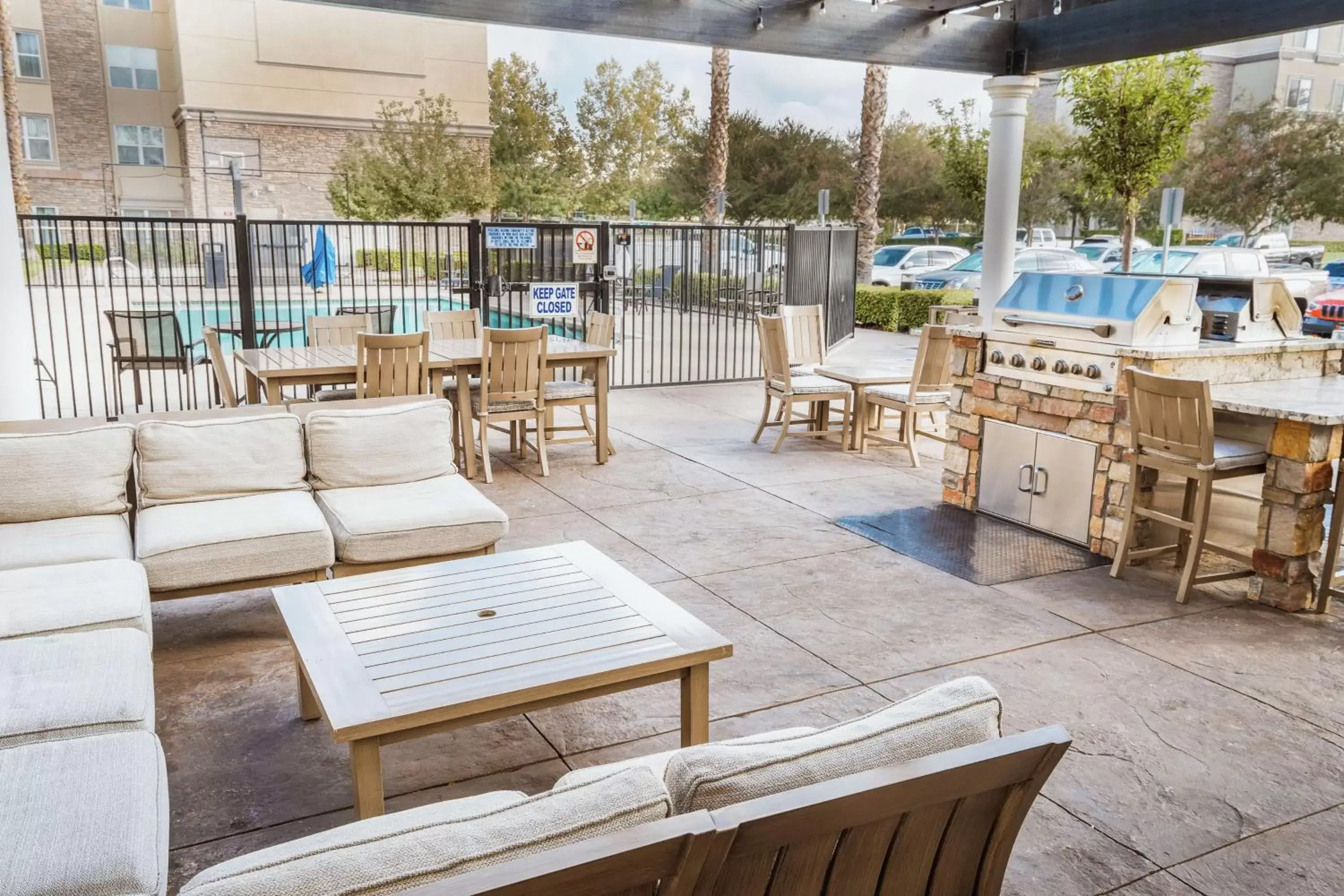 Property building, Swimming Pool in Homewood Suites by Hilton Ontario Rancho Cucamonga