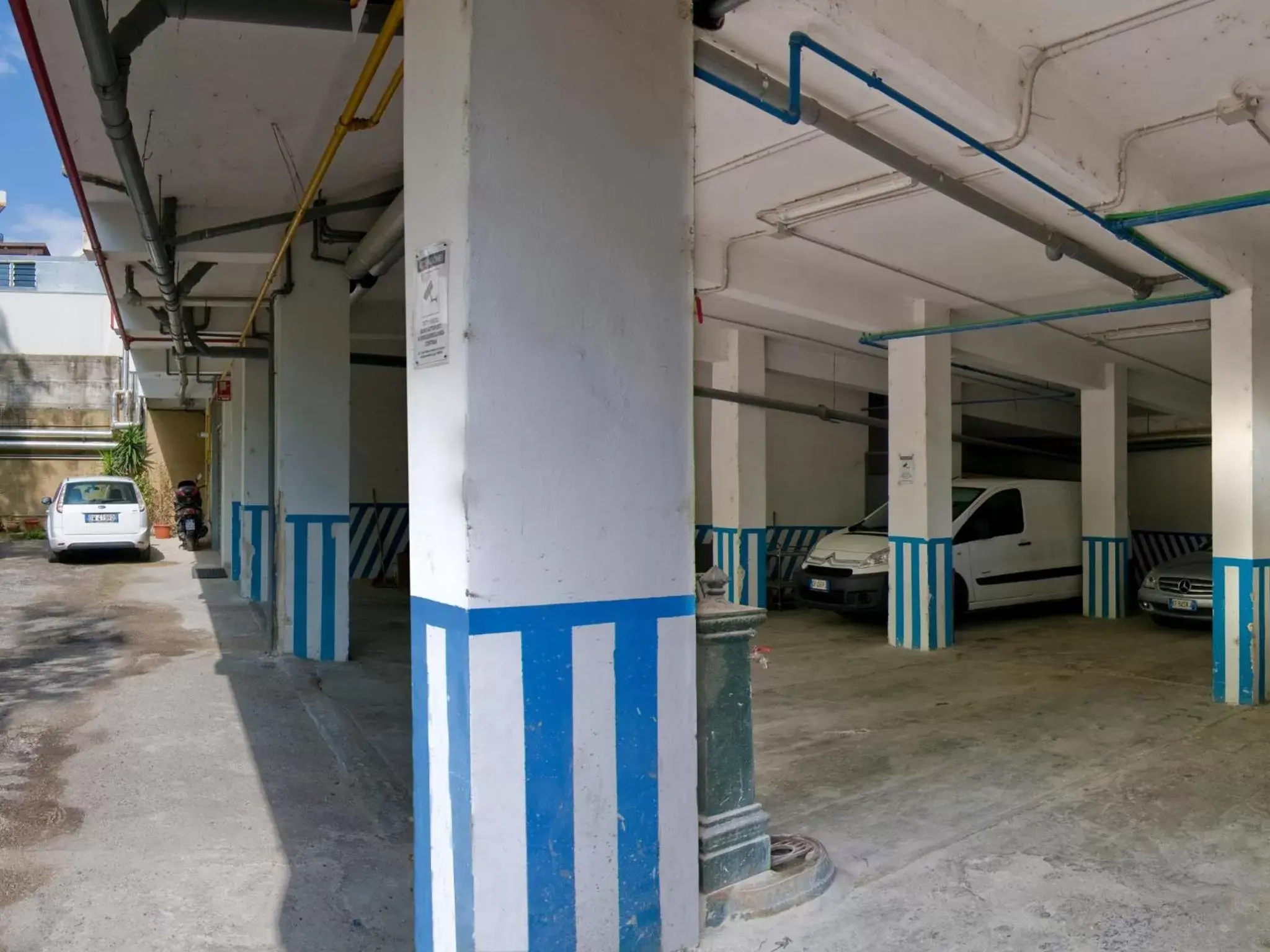 Parking in Hotel Palace