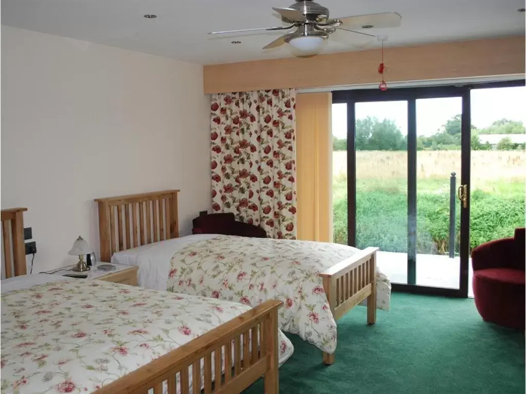 Bedroom, Bed in Double-Gate Farm