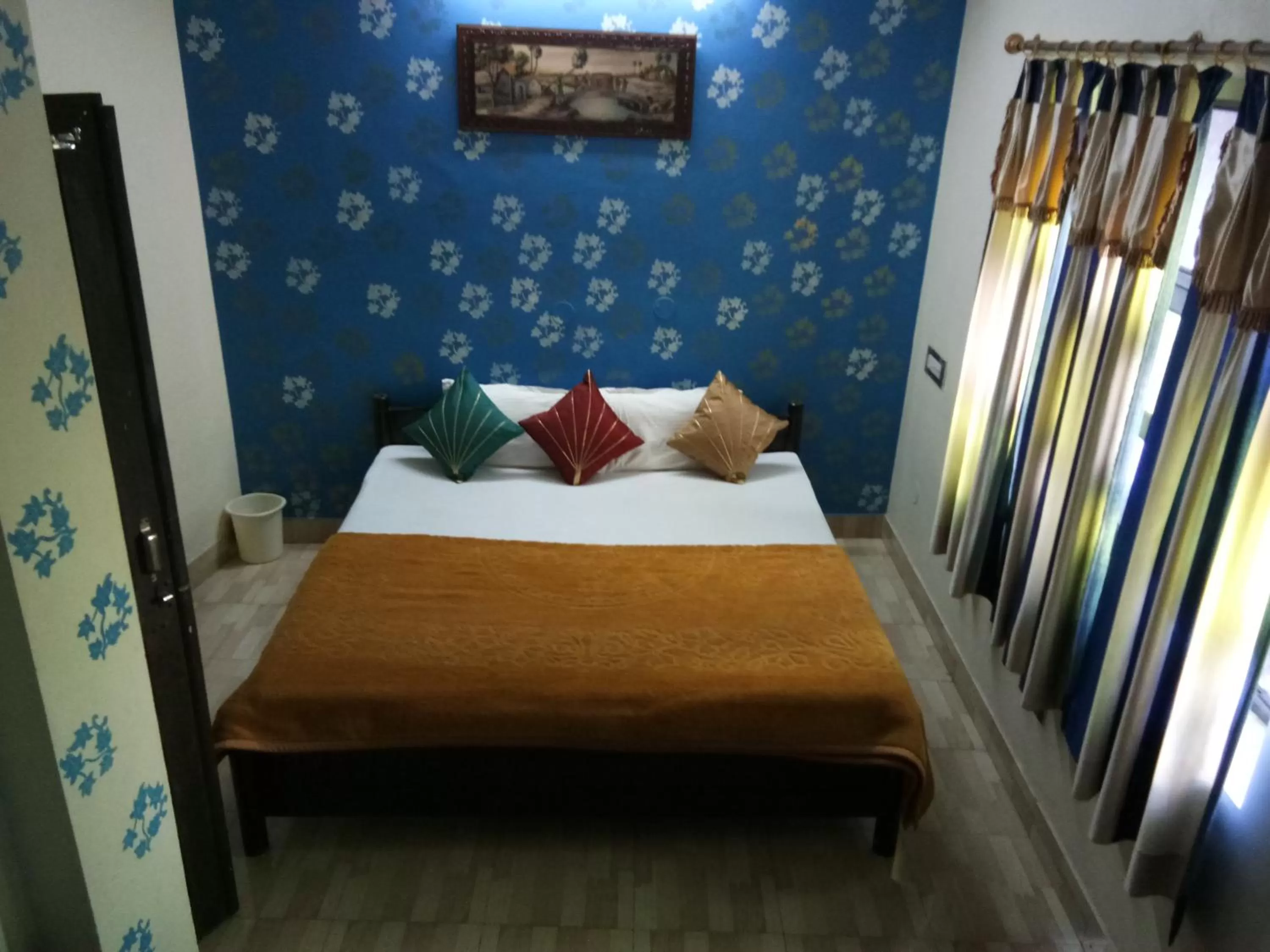 Photo of the whole room, Bed in Haveli Taragarh Palace