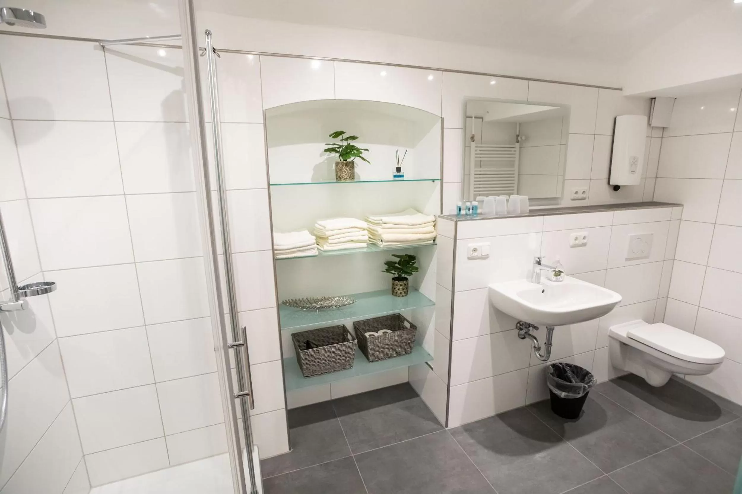 Toilet in Frühstückshotel Landgasthof Kramer